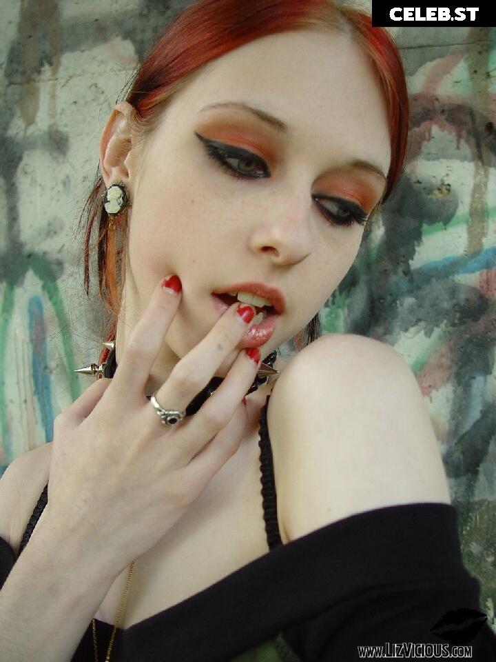 Liz Vicious Image 1479910