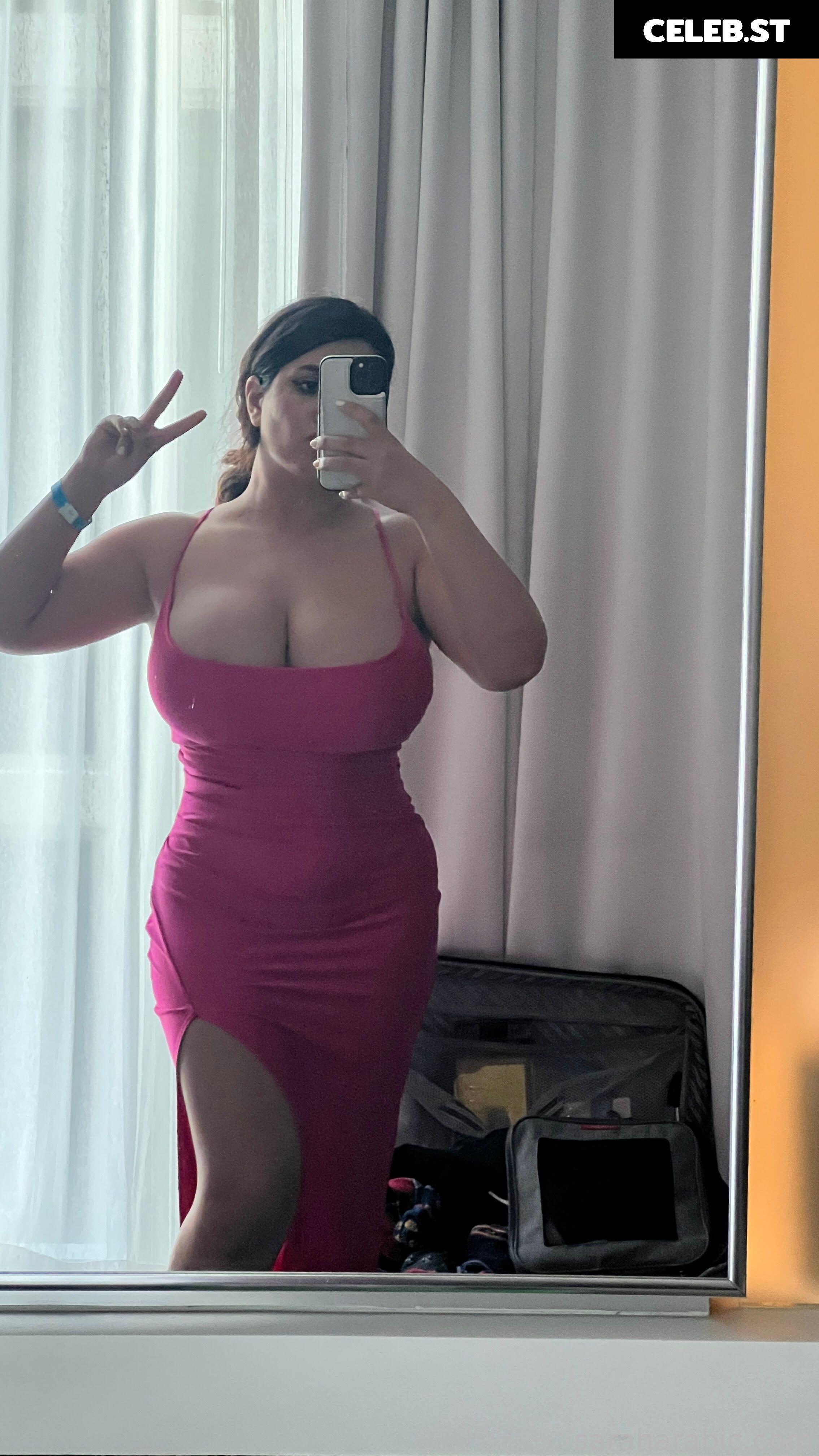 SarahArabic Image 14654158