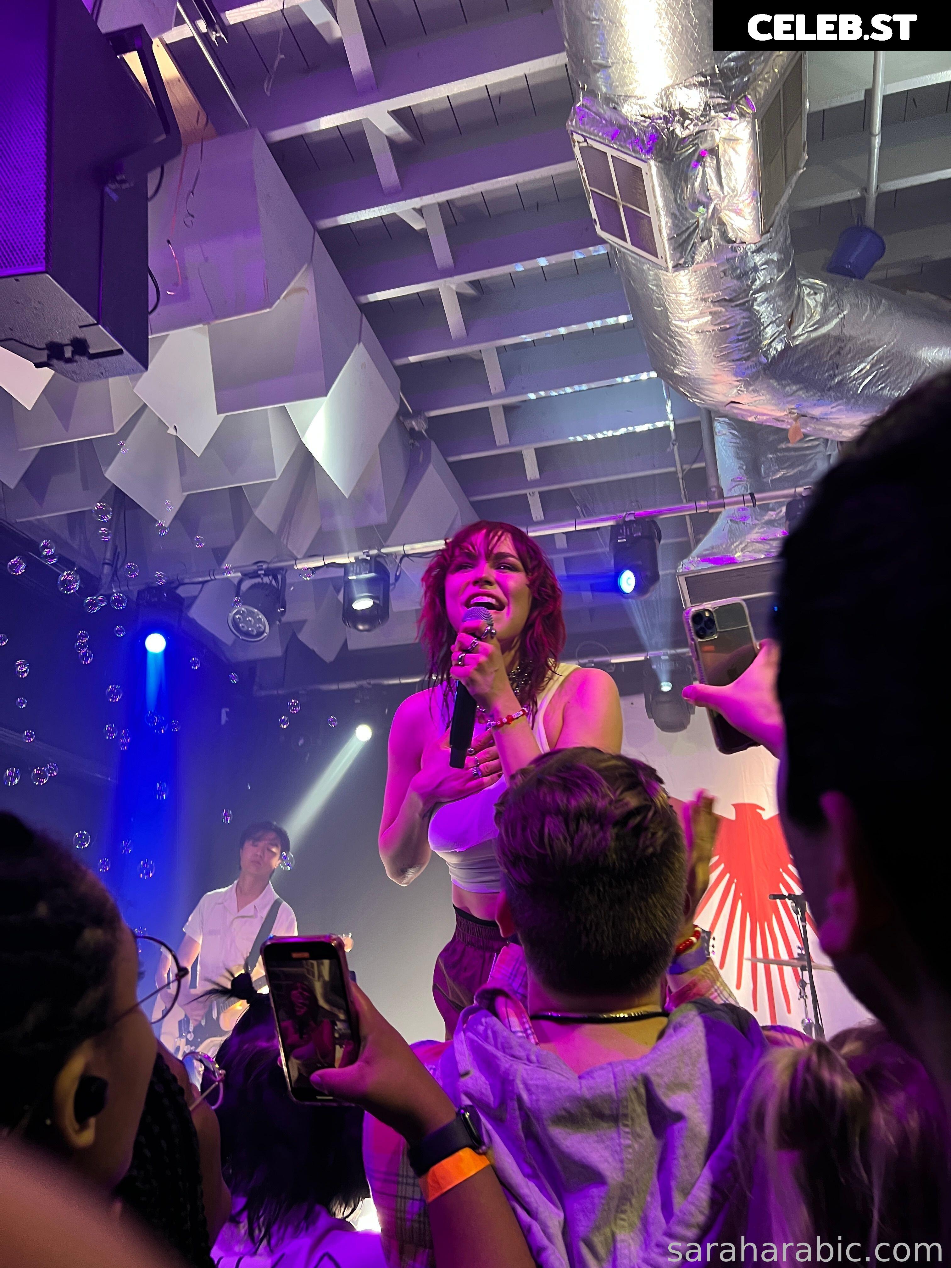 SarahArabic Image 14654020