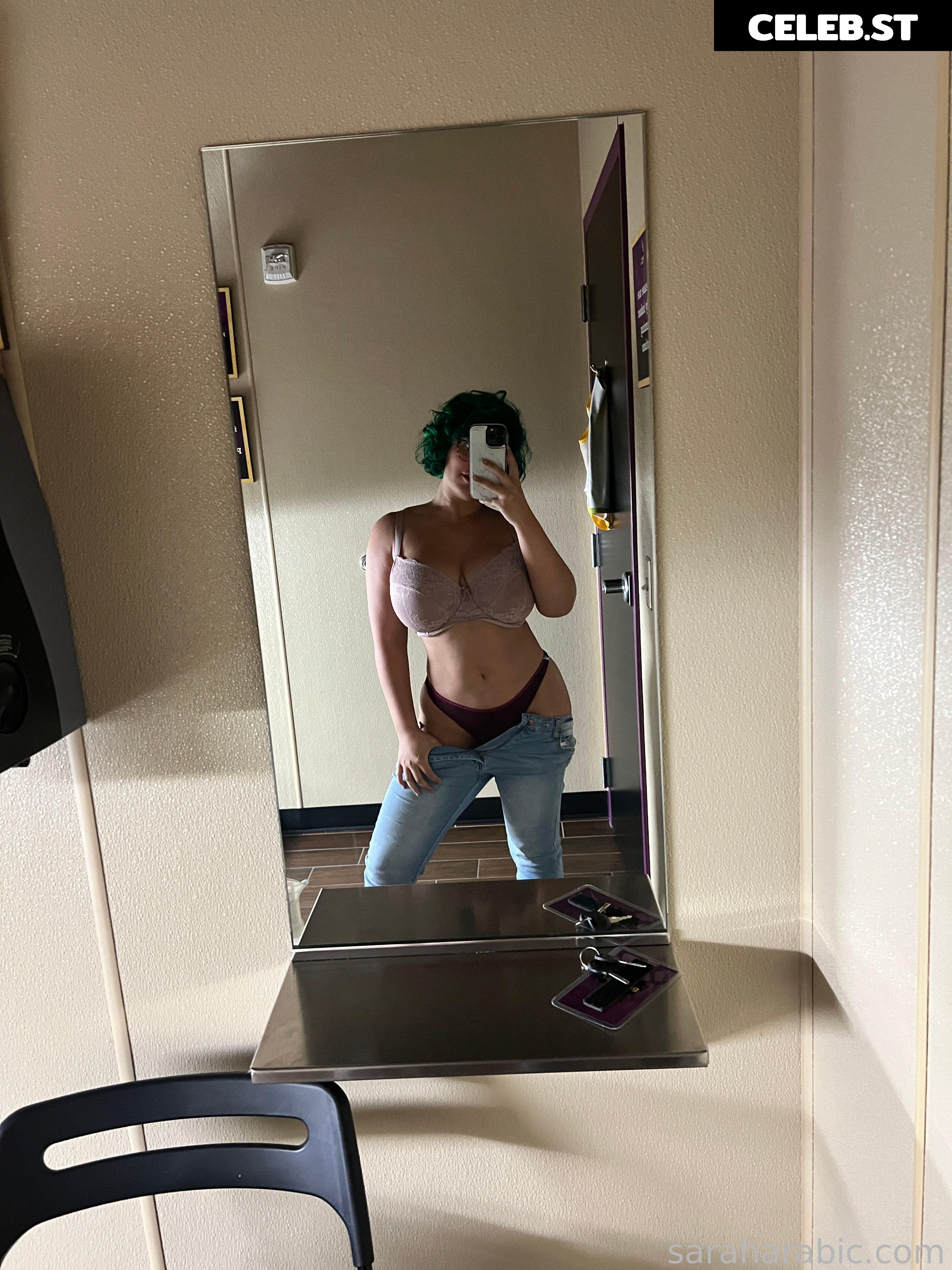 SarahArabic Image 14657491