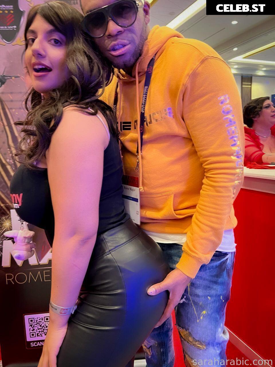 SarahArabic Image 14652099