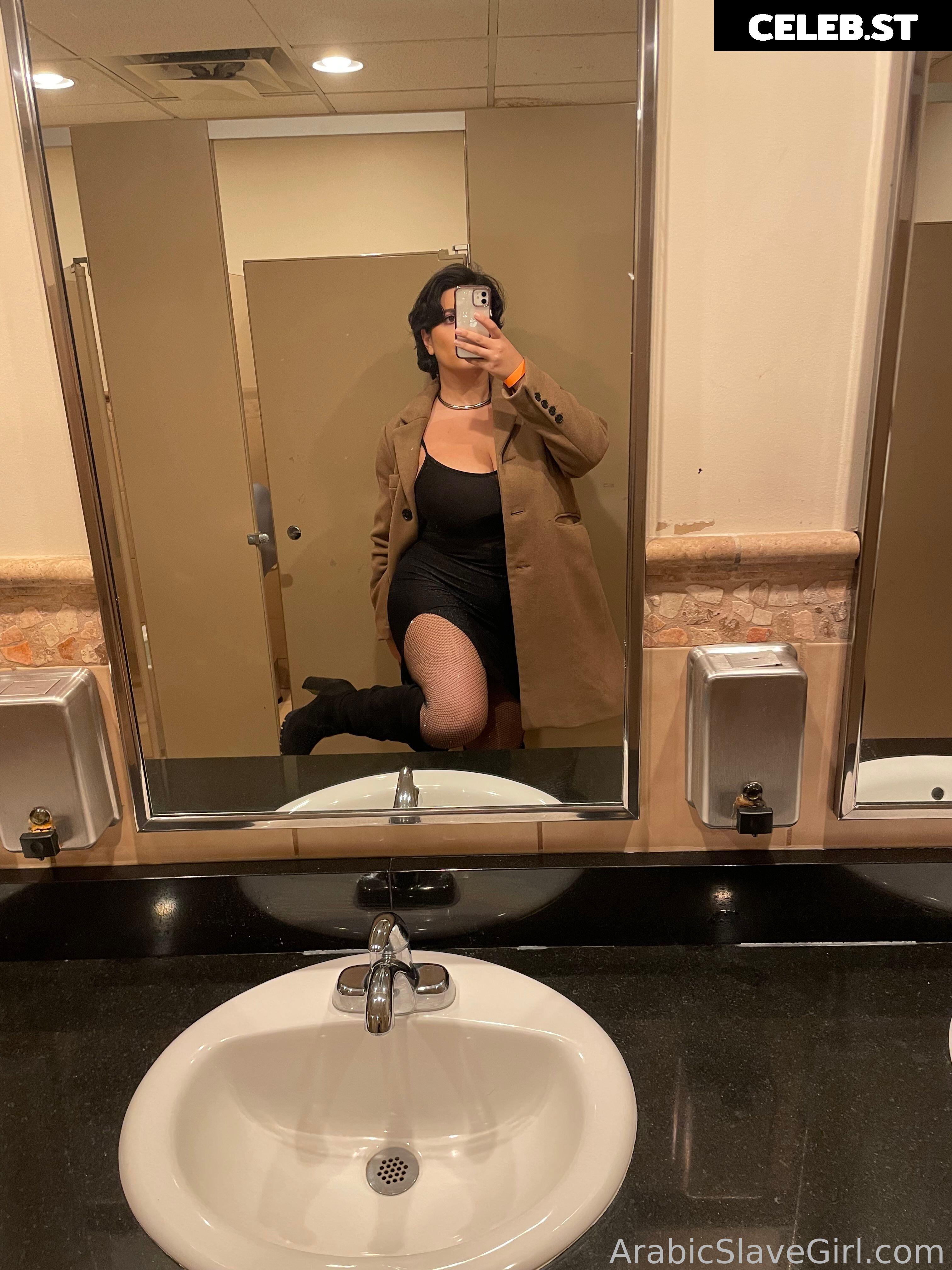 SarahArabic Image 14659386