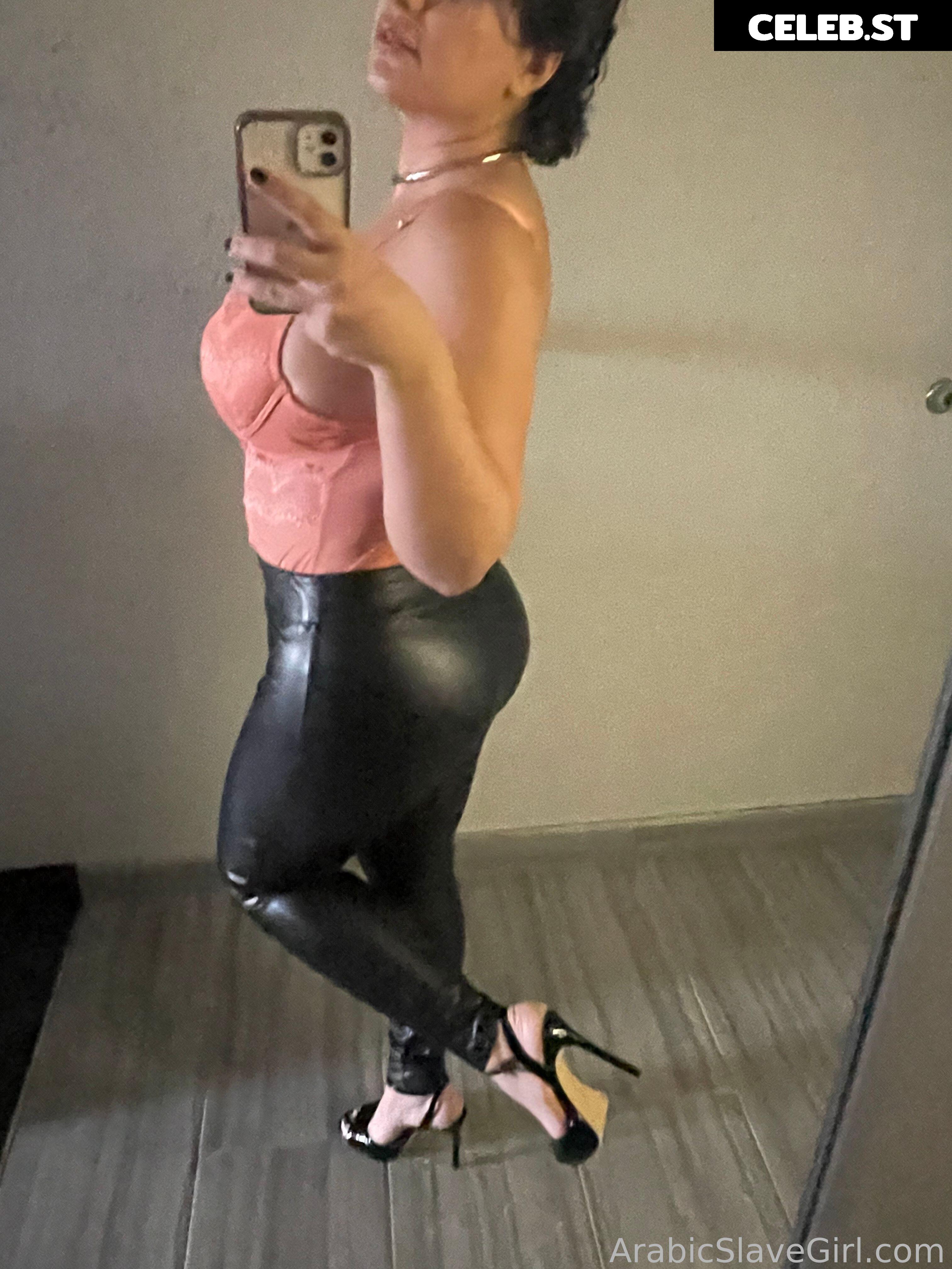 SarahArabic Image 14660158