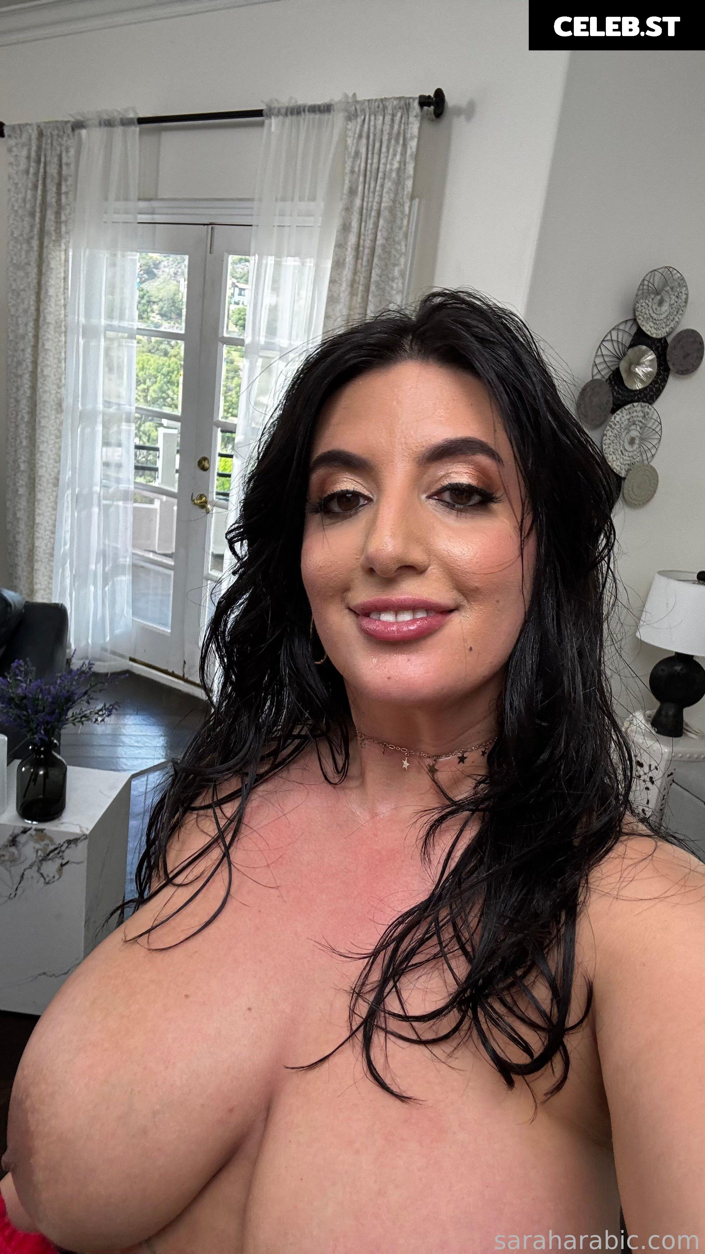 SarahArabic Image 14634371
