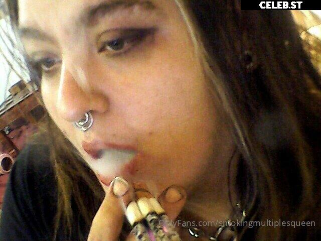 extremesmokingqueen Image 14687611