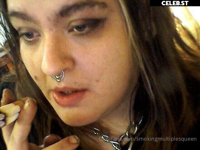 extremesmokingqueen Image 14687608