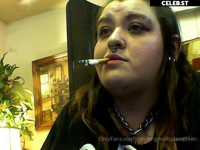 extremesmokingqueen Image 14687222