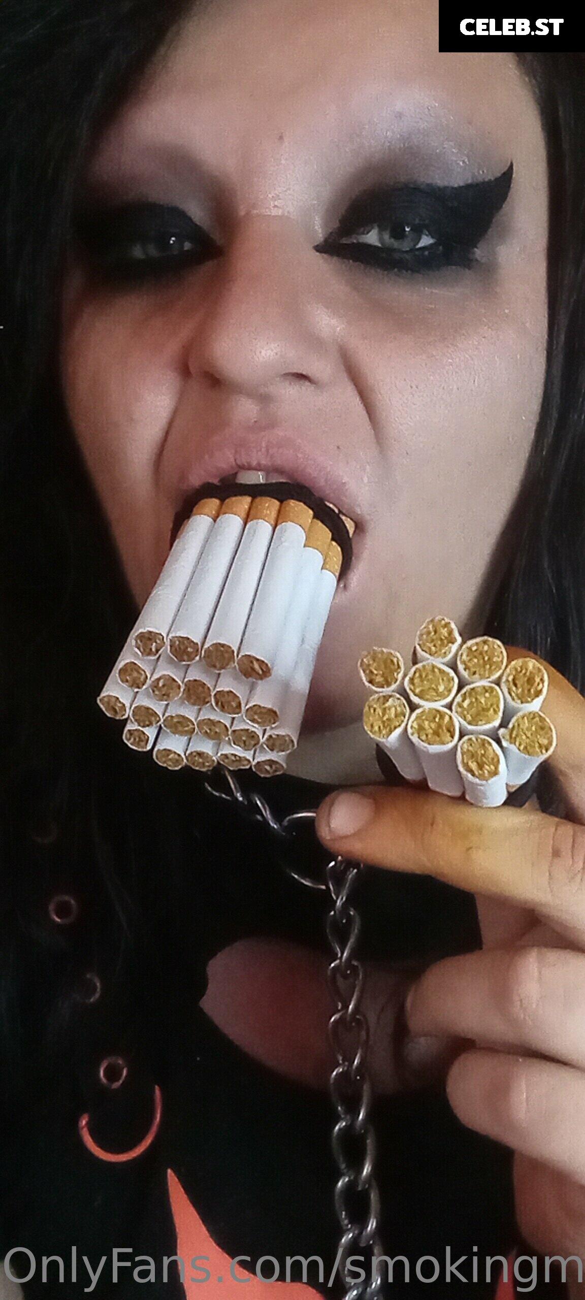 extremesmokingqueen Image 14682757