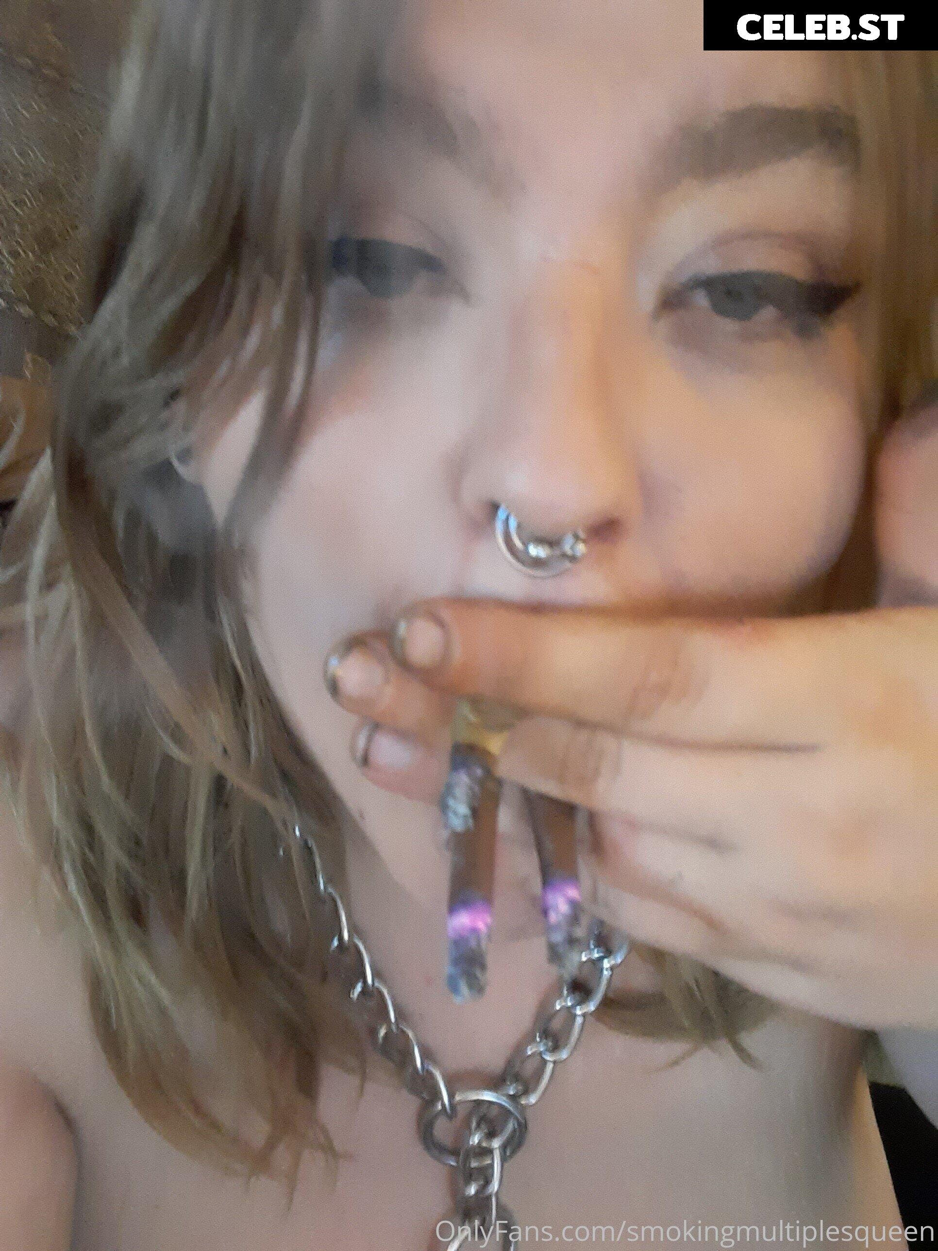 extremesmokingqueen Image 14689946