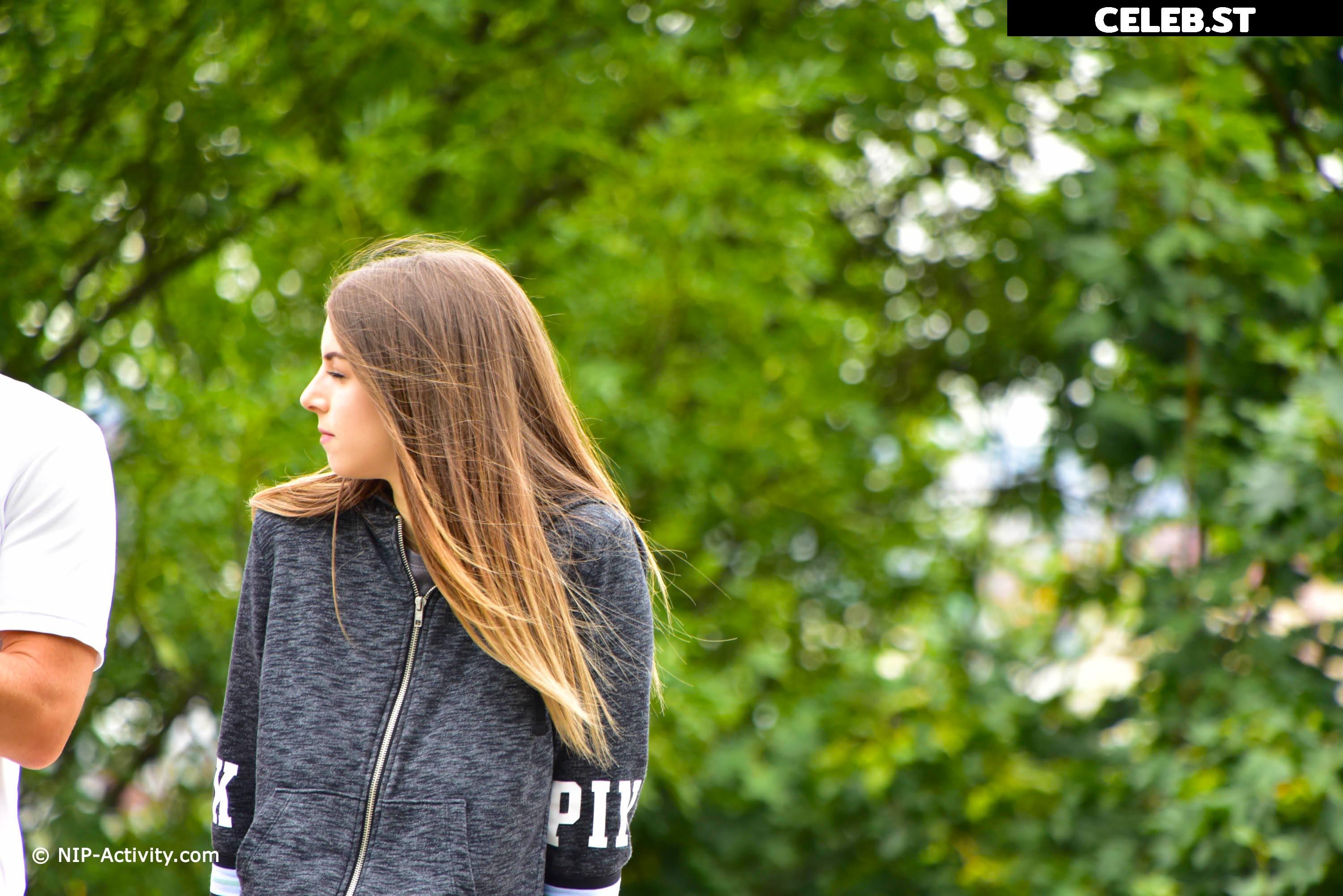 Stella Cox Image 1415550