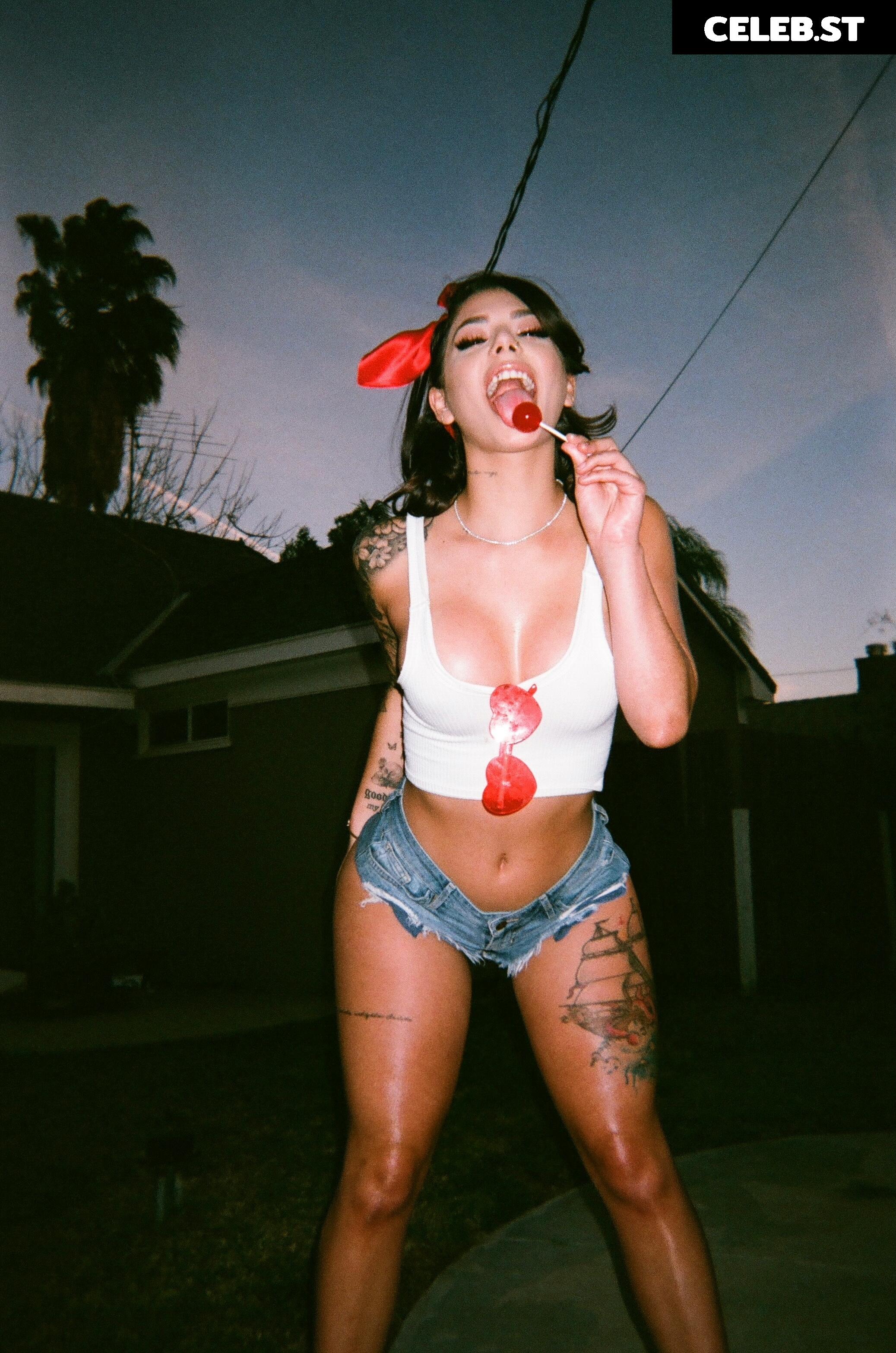 Gina Valentina Image 1401735