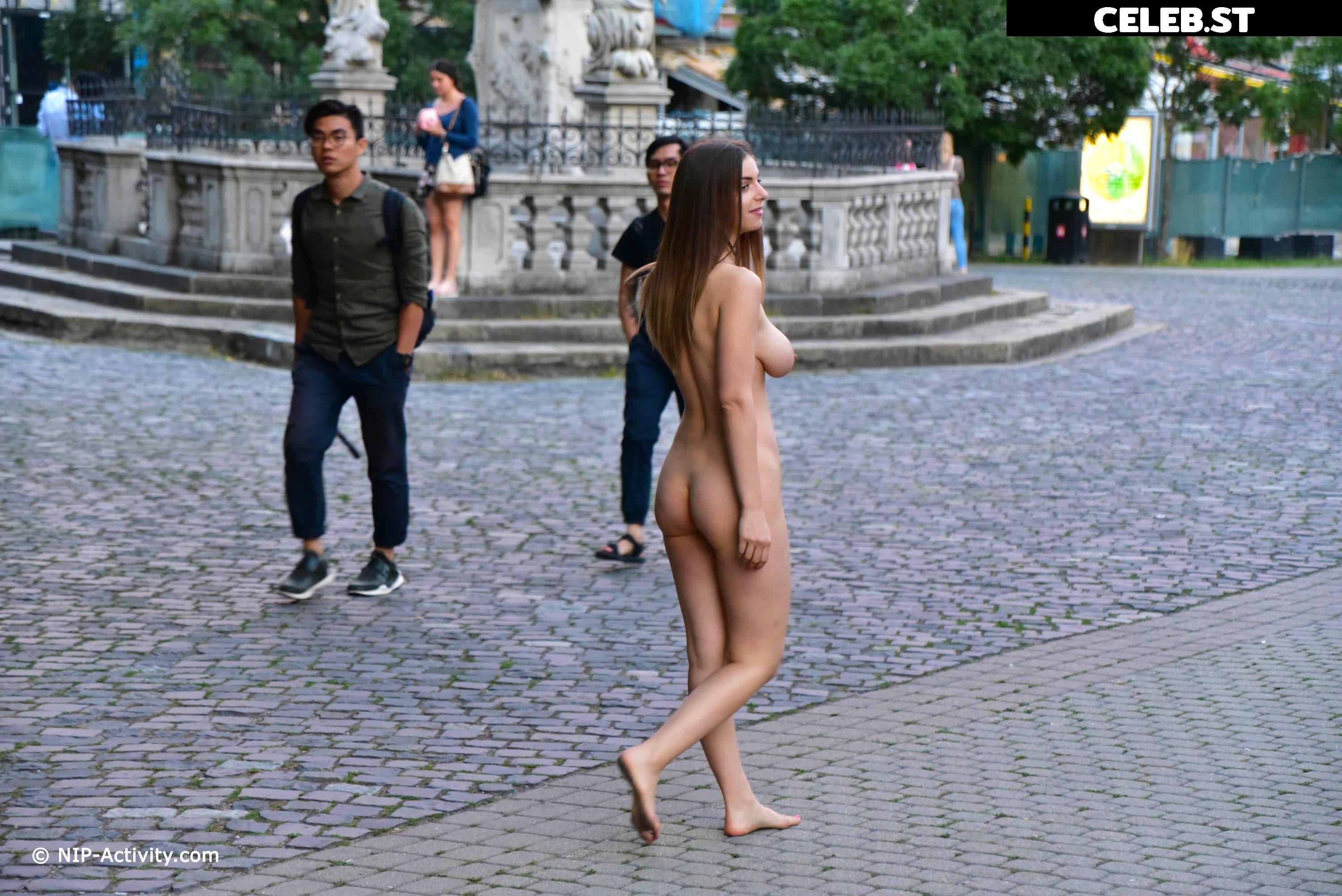 Stella Cox Image 1408390