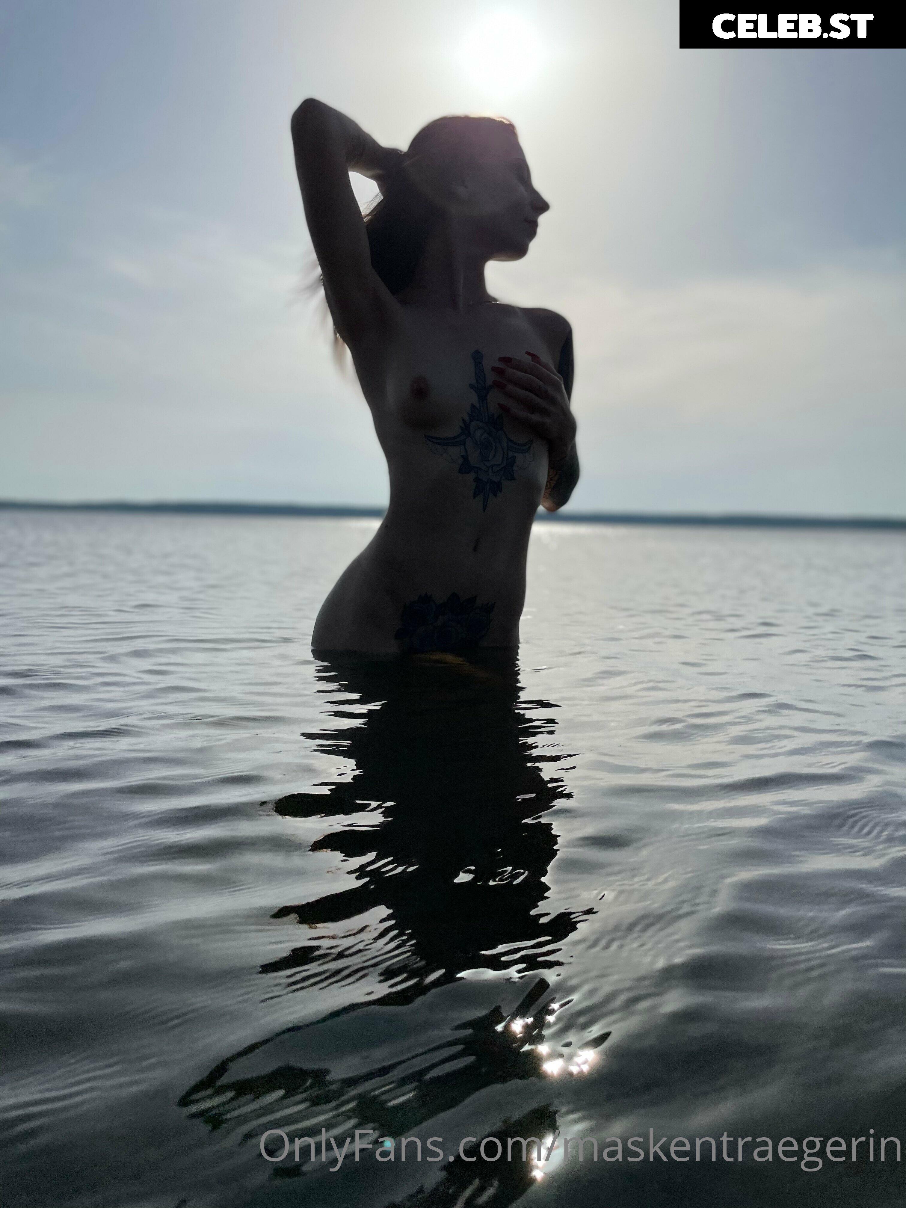 __maskentraegerin Image 1592276