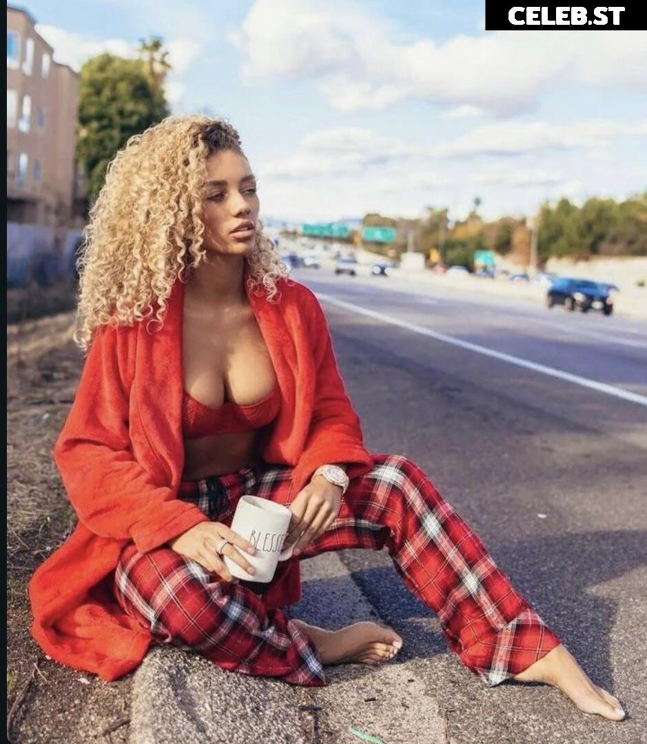 Jena Frumes Image 1519247