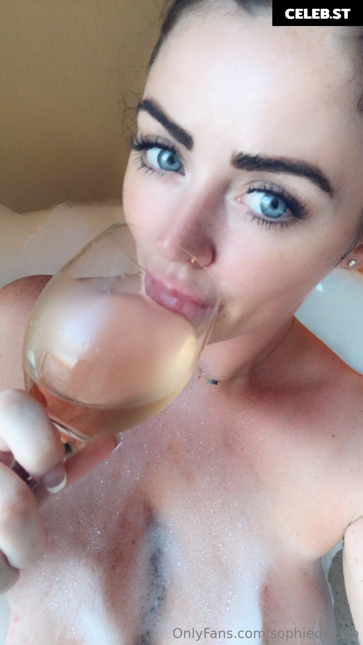 sophiedeevip Image 15073360