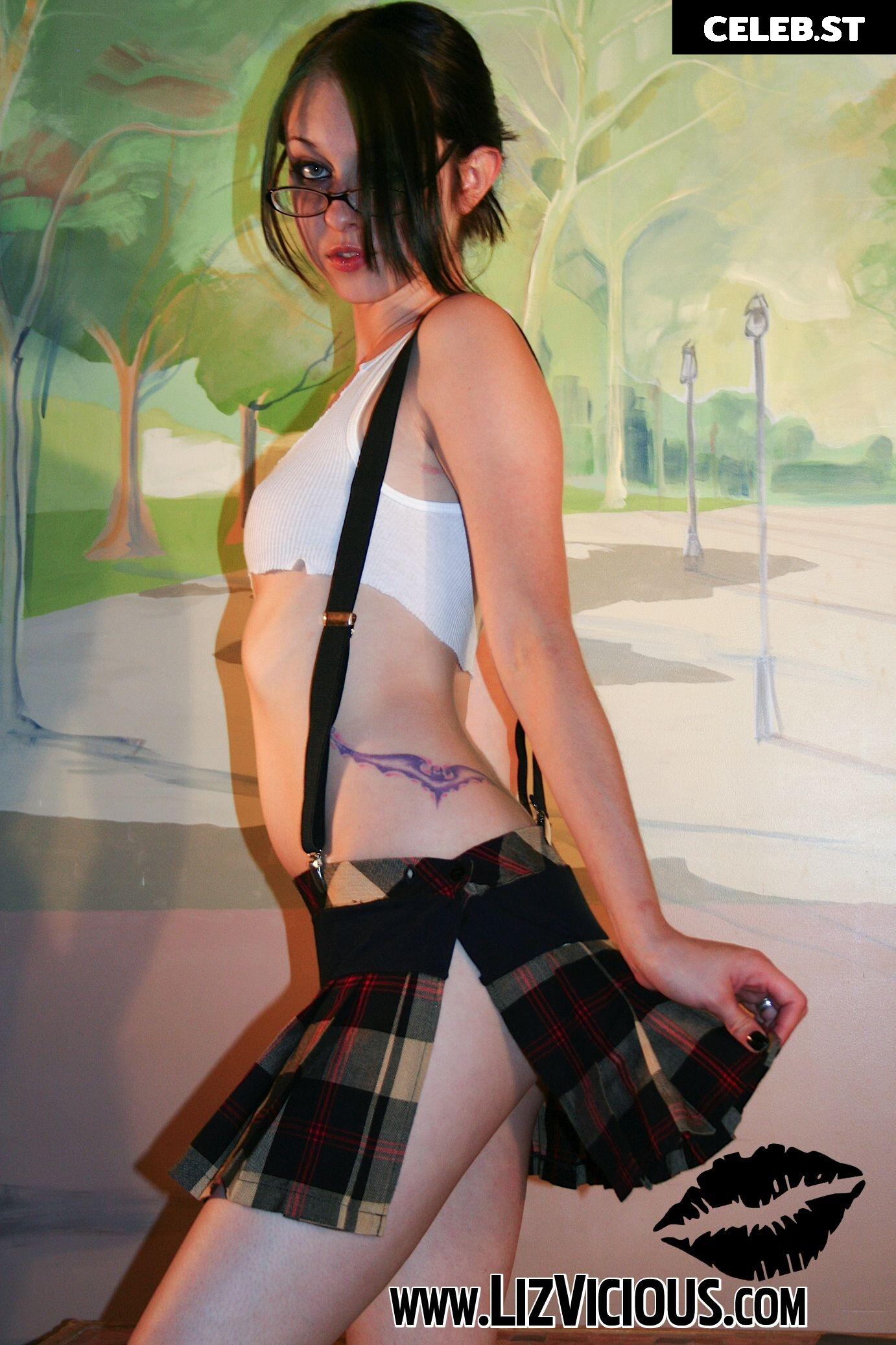 Liz Vicious Image 1501665