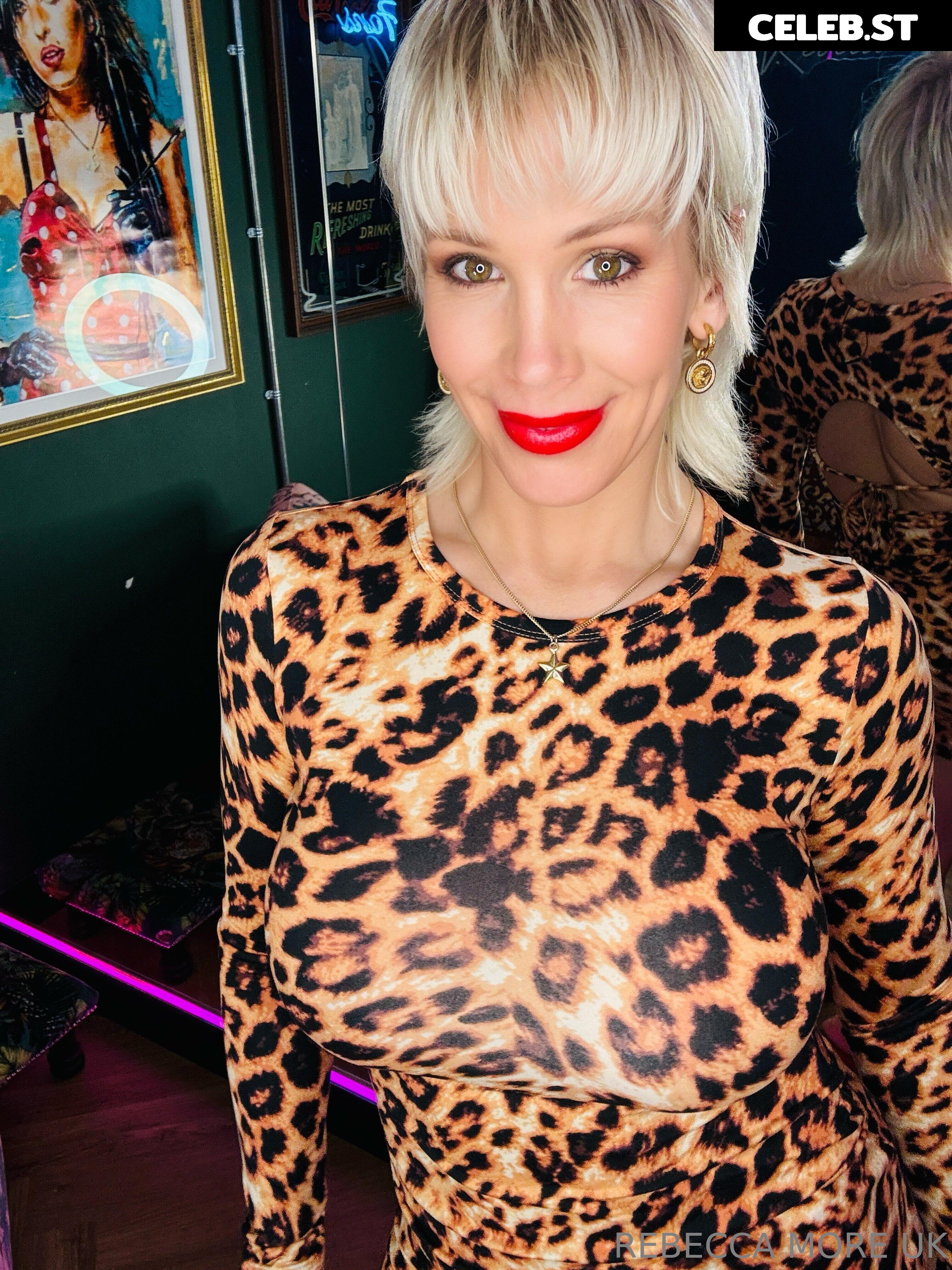 rebeccamoreuk Image 16766243