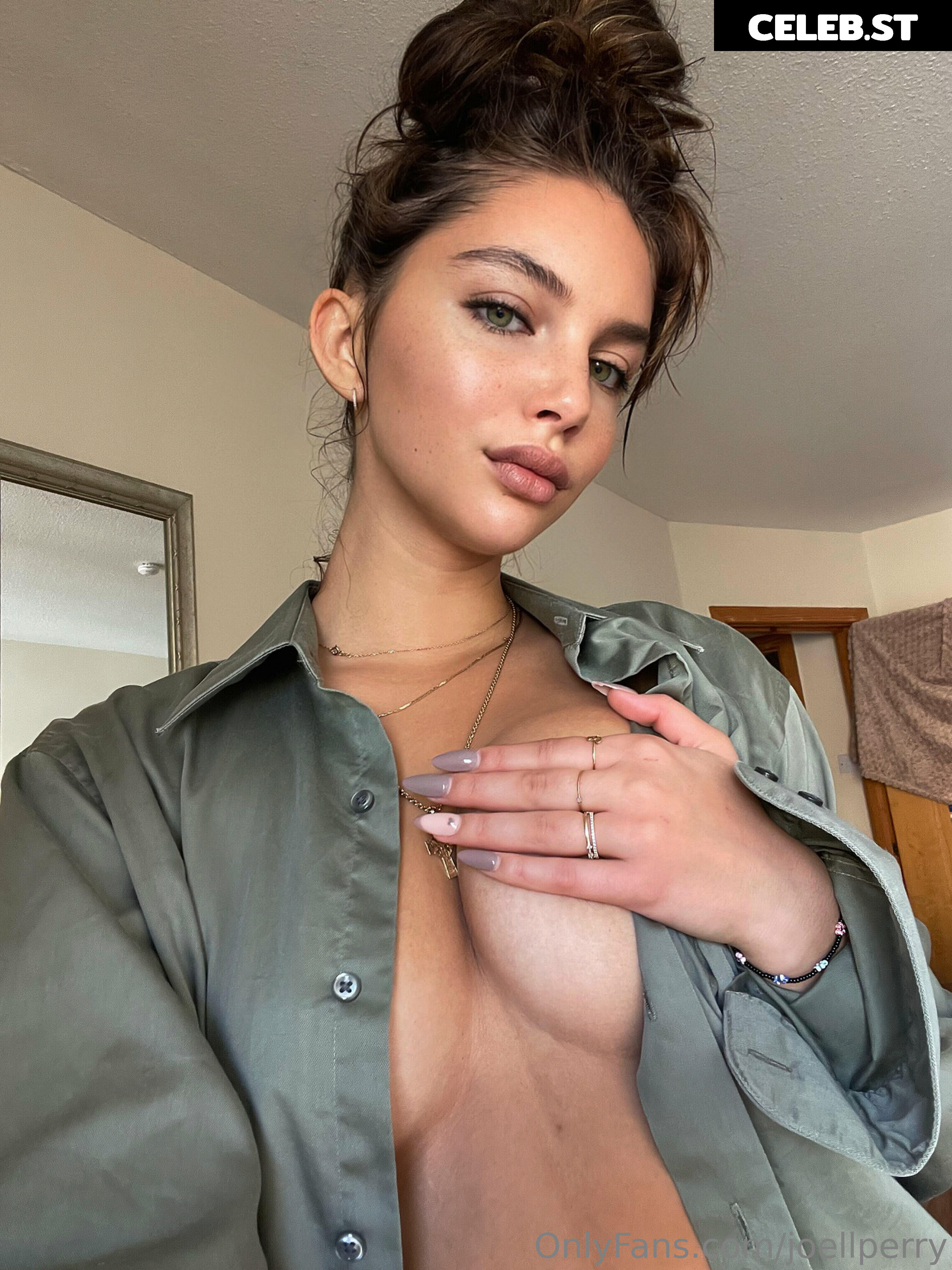 Joell Perry Image 1664128
