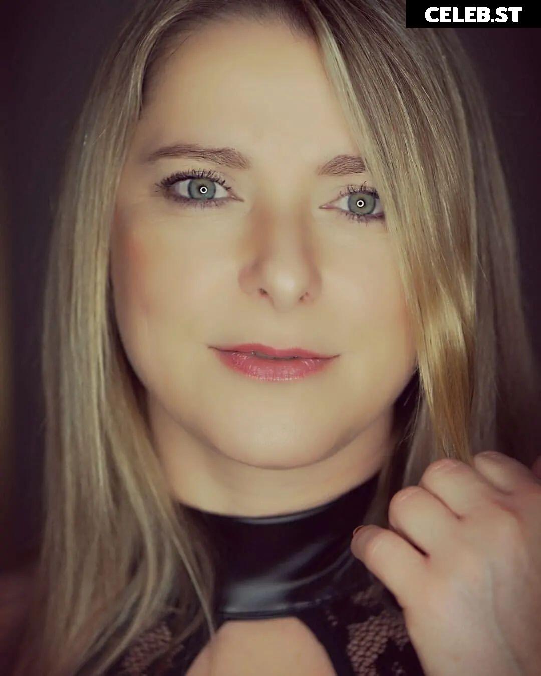 Curvy Model Lisa Image 1662183