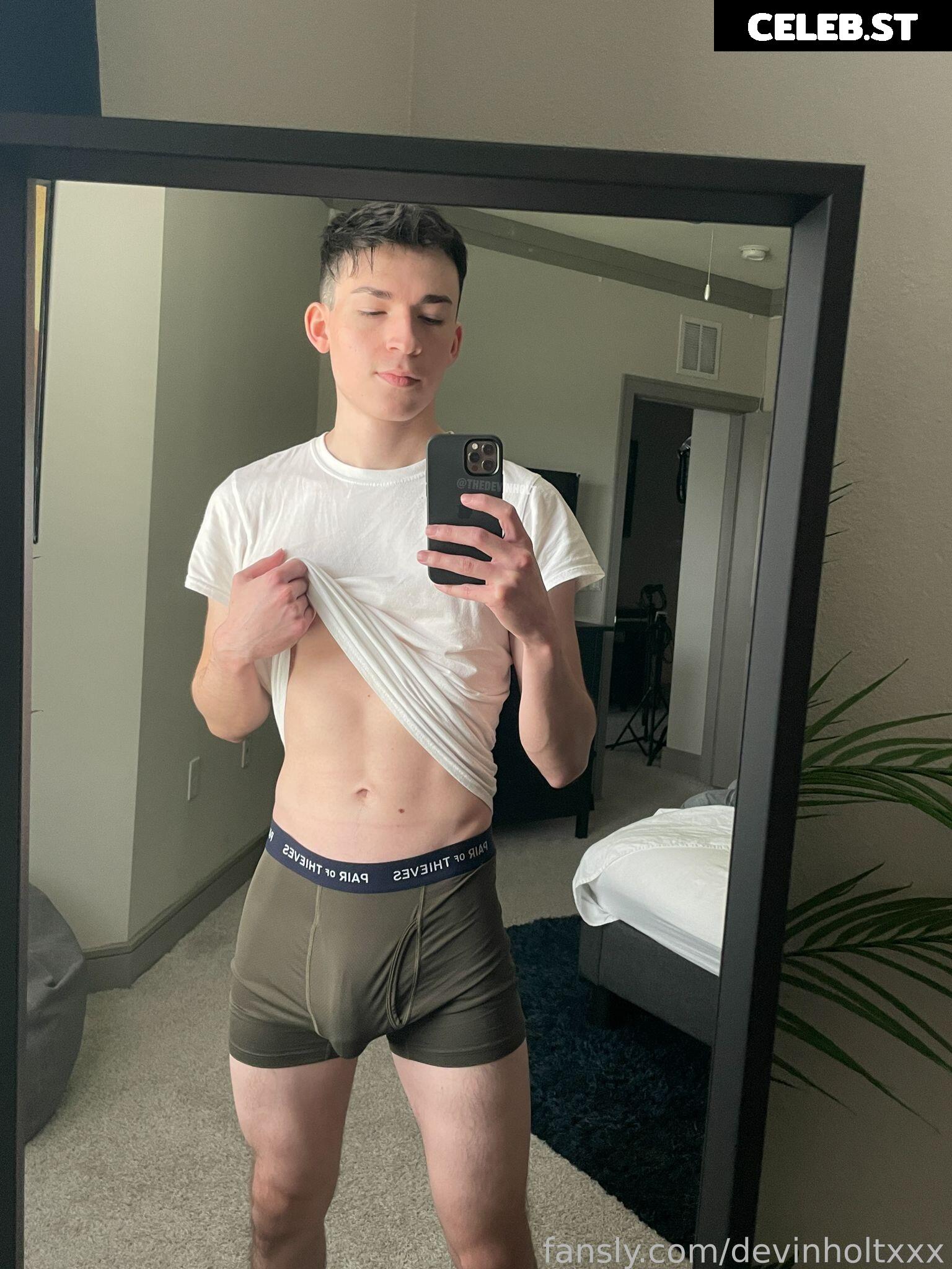 devinholtxxx Image 16594191
