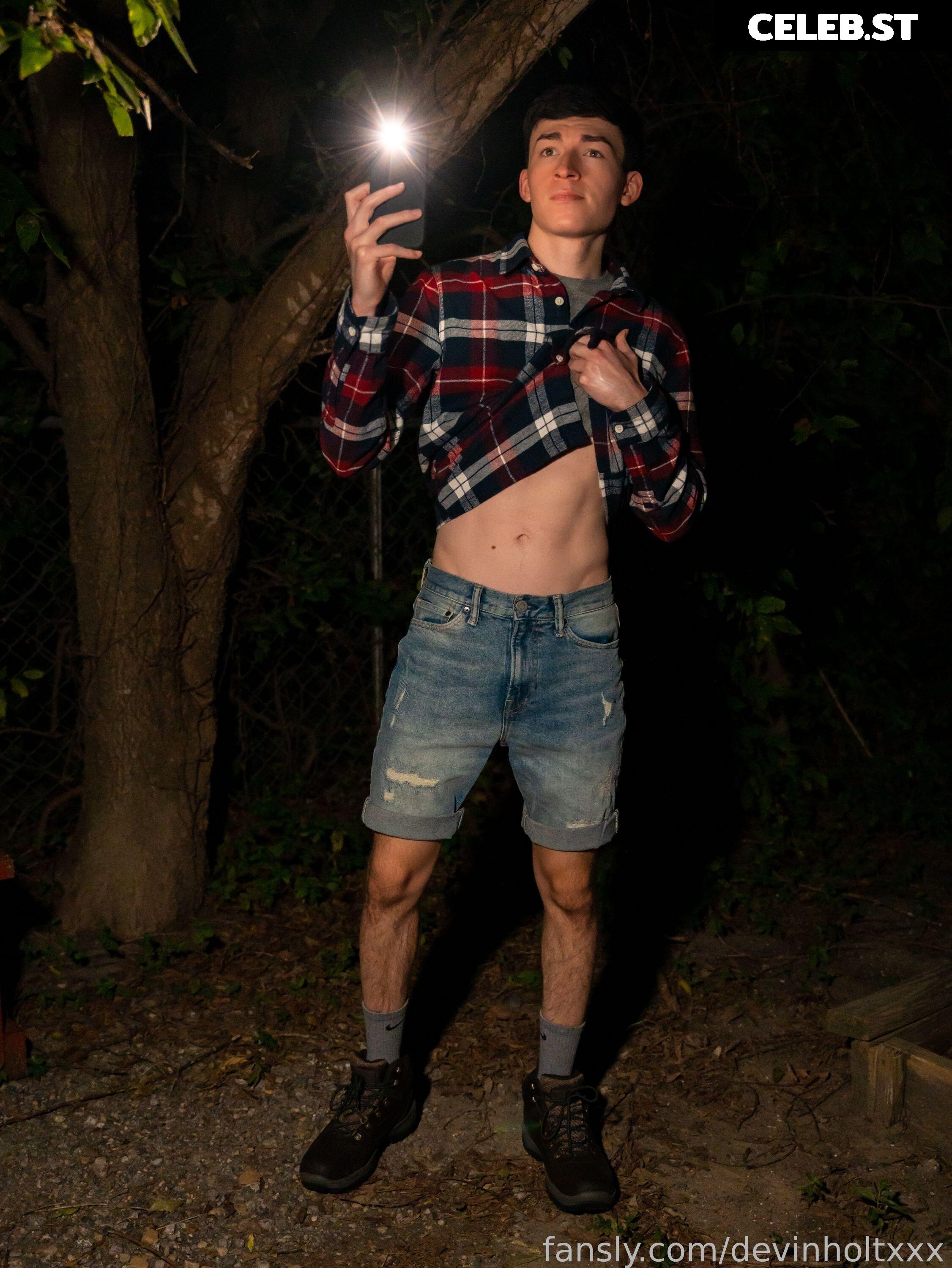 devinholtxxx Image 16594094