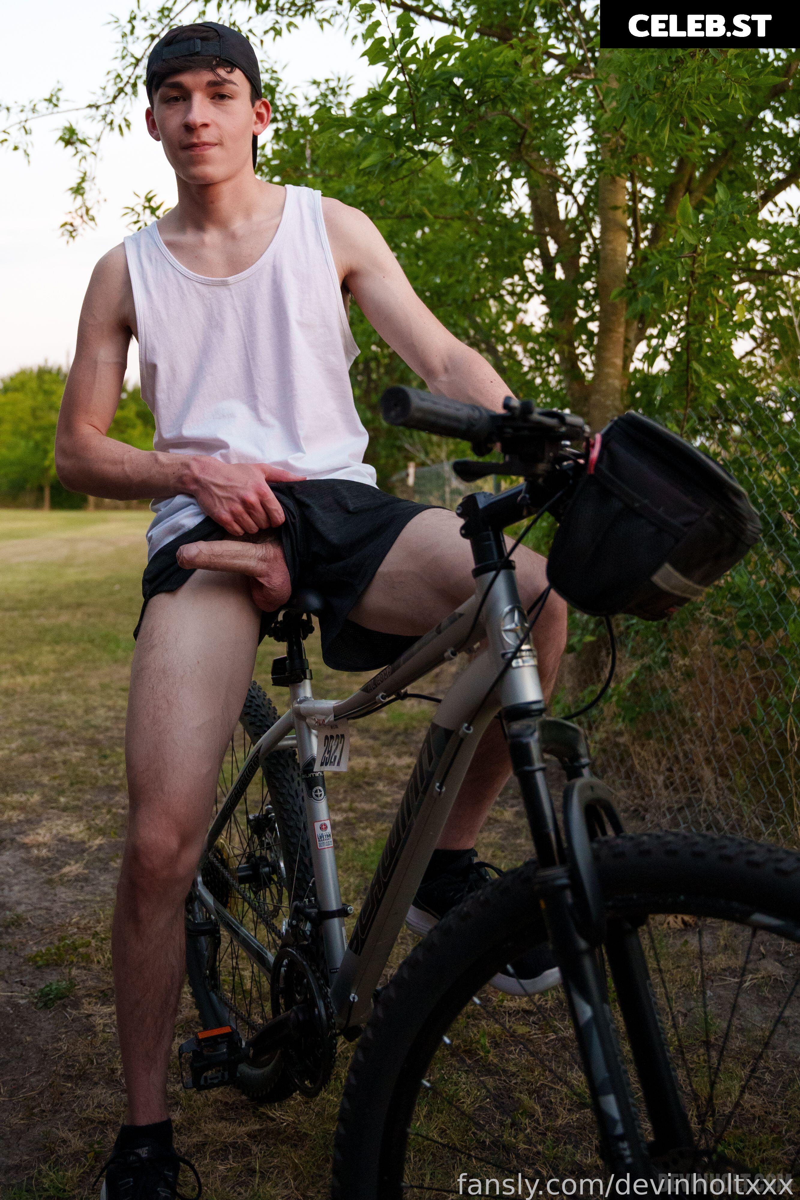 devinholtxxx Image 16596110
