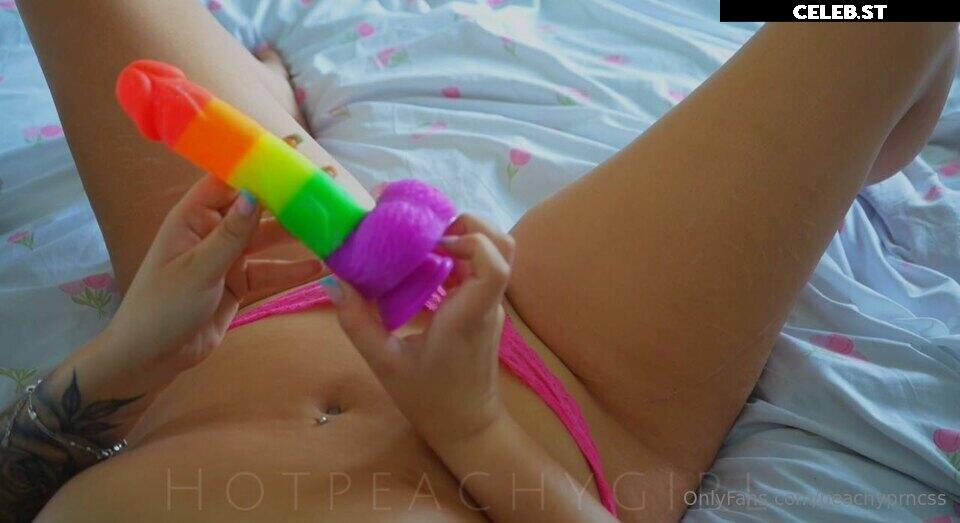 Hotpeachygirl Image 1637894