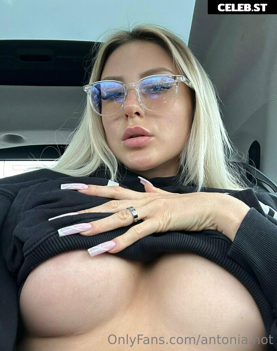 Antonia Rot Image 1639098