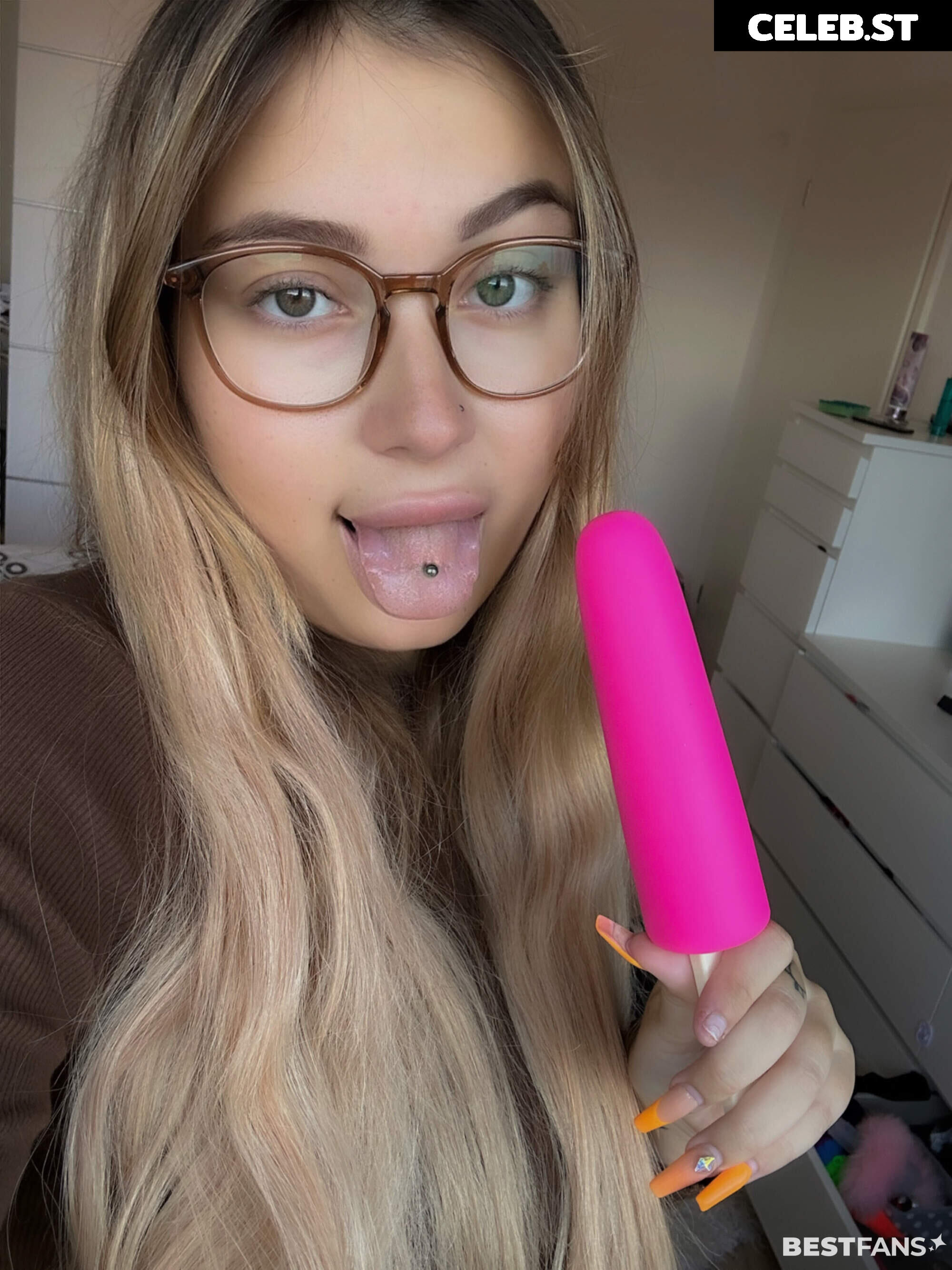 Hotpeachygirl Image 1626585
