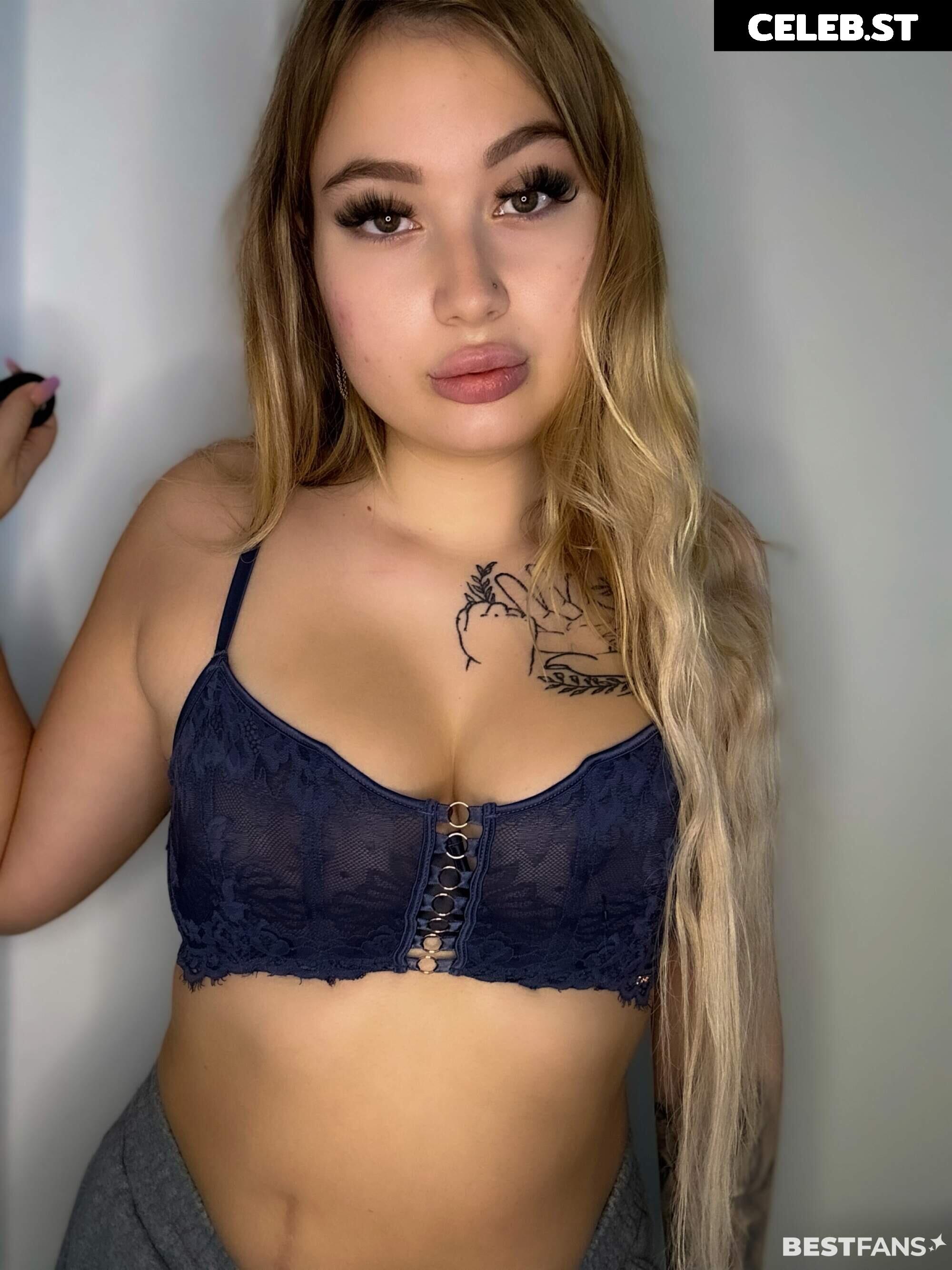 Hotpeachygirl Image 1626925