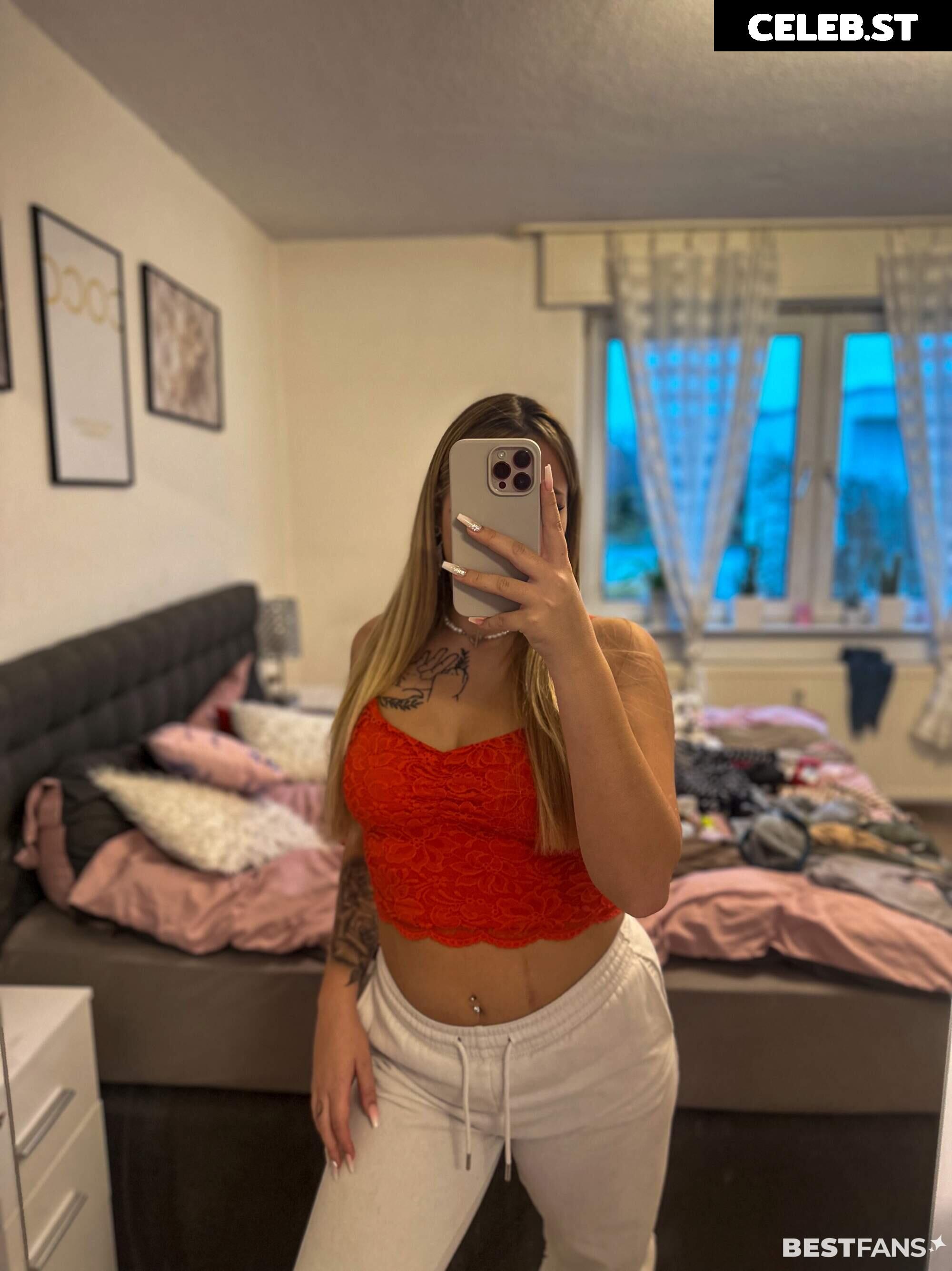 Hotpeachygirl Image 1627502