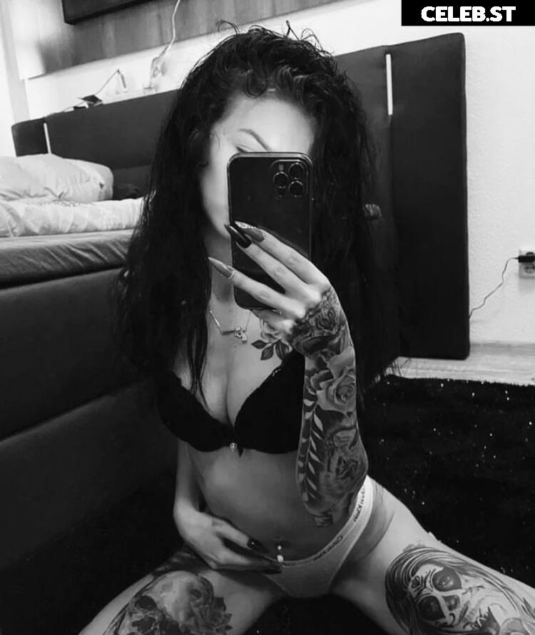 Sophie208_666 Image 1622794