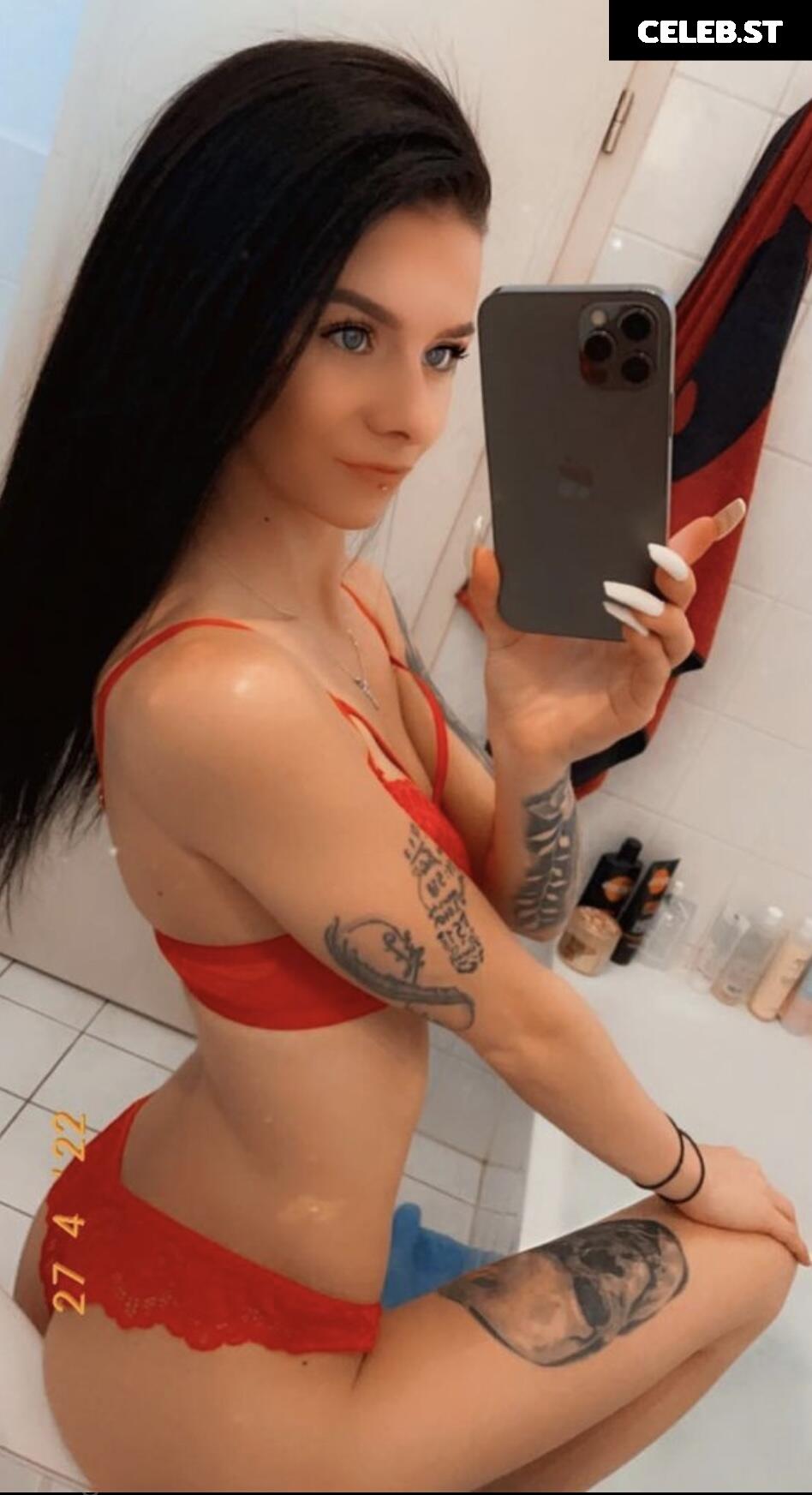 Sophie208_666 Image 1619637