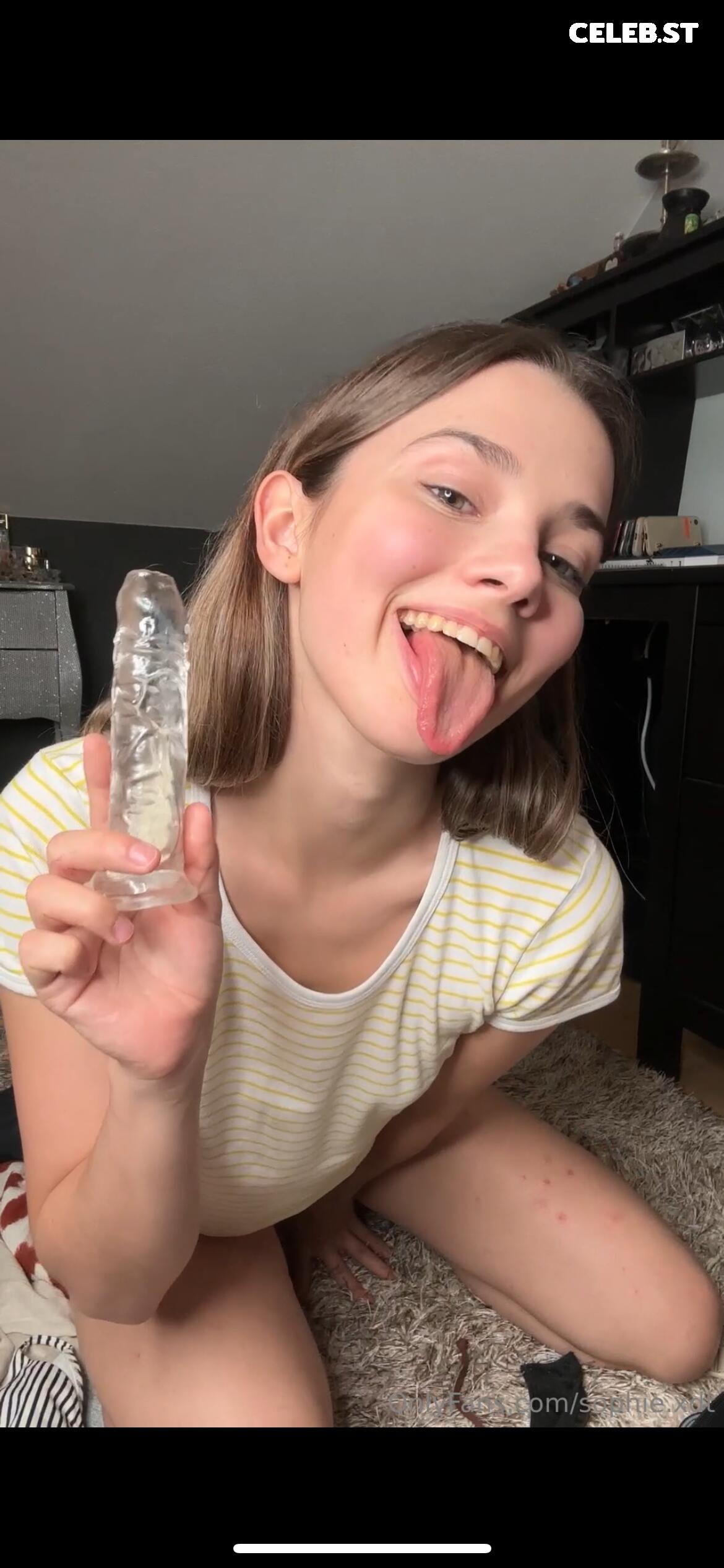 Sophie.xdt Image 1606420