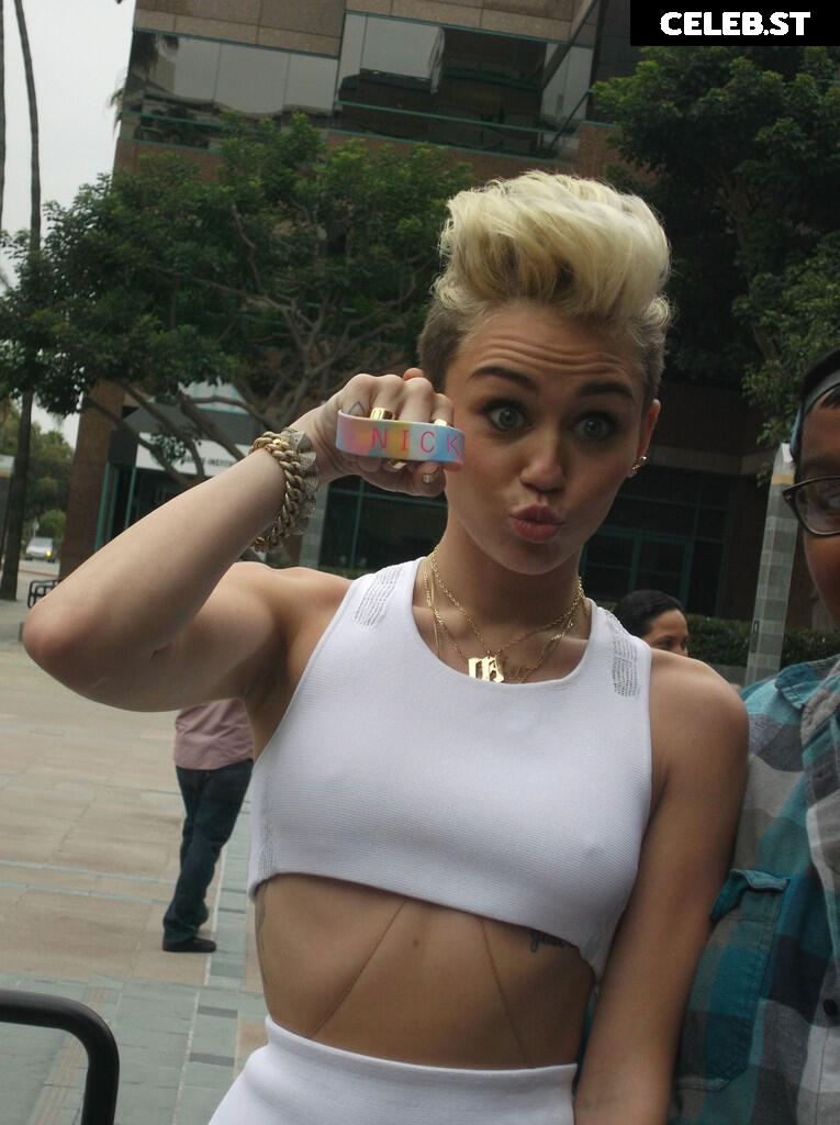 Miley Cyrus Image 1793719