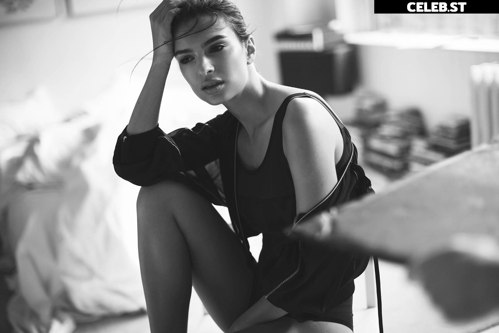 Emily Ratajkowski Image 1790475