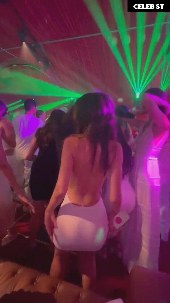 Emily Ratajkowski Image 1790211