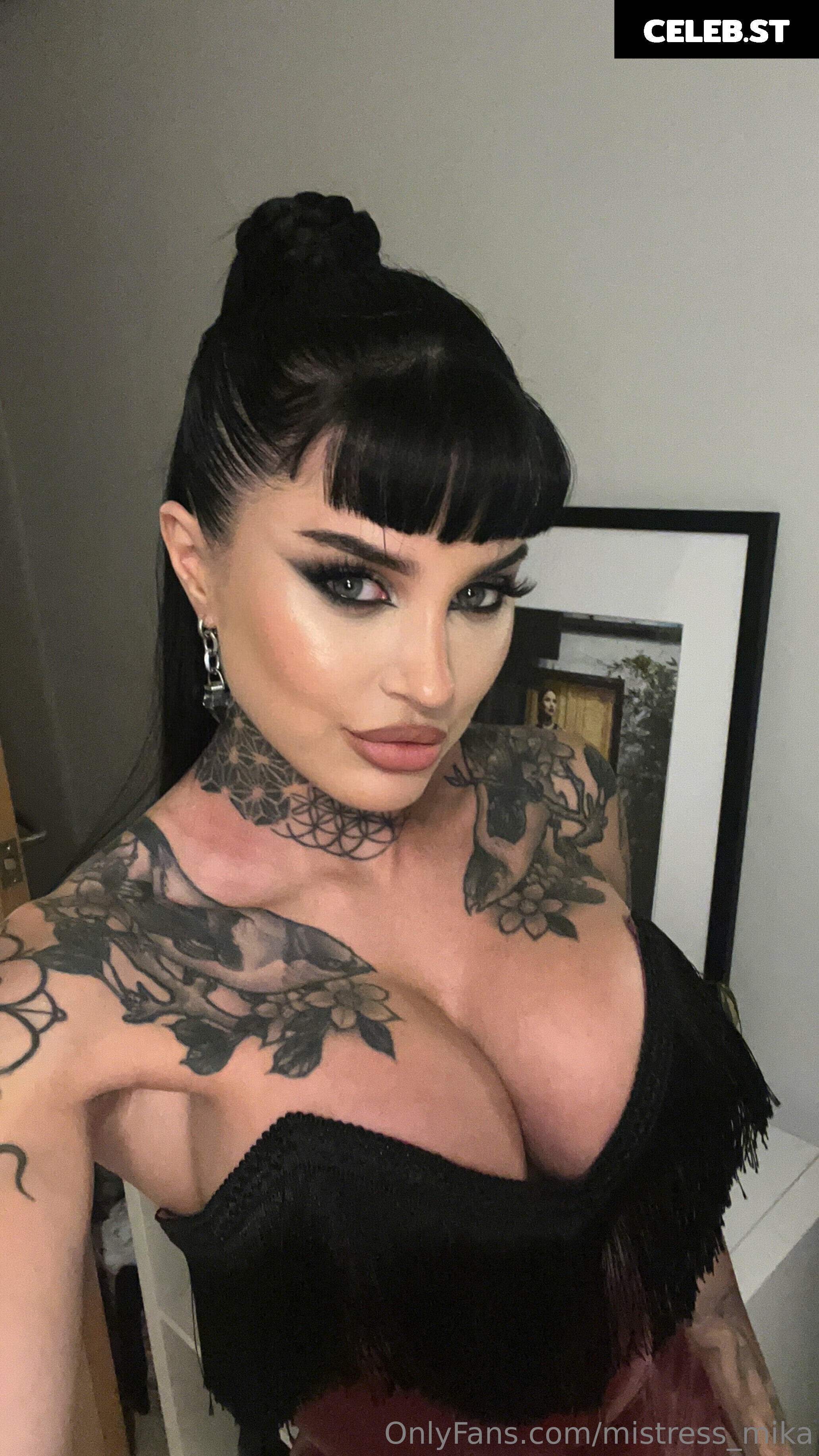 Mistress Mika Katana Image 1785843
