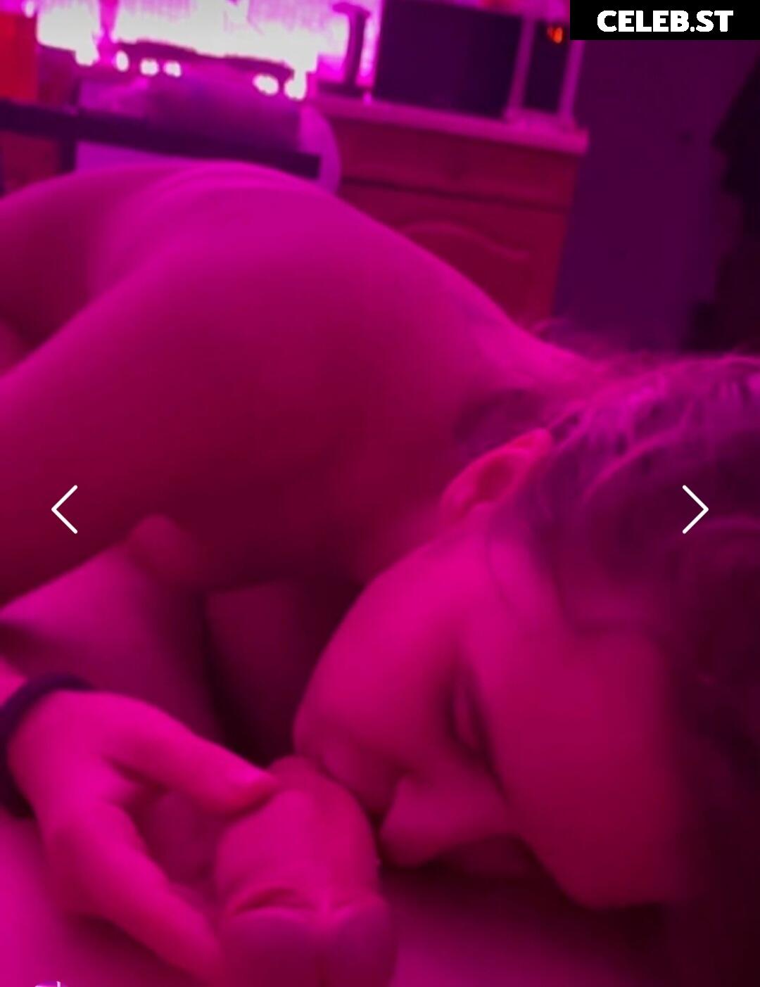 Curly_Decency Image 1785208