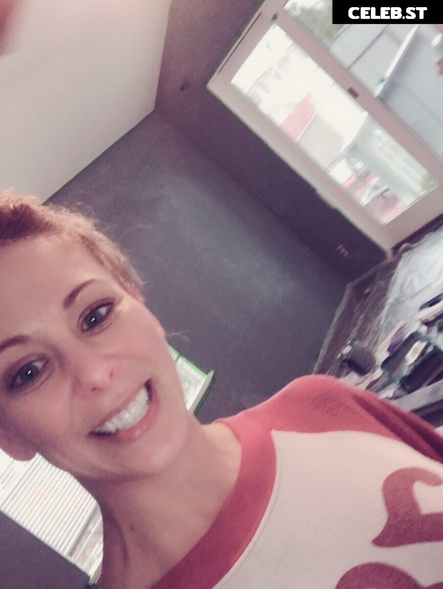 cheriedeville Image 17817603