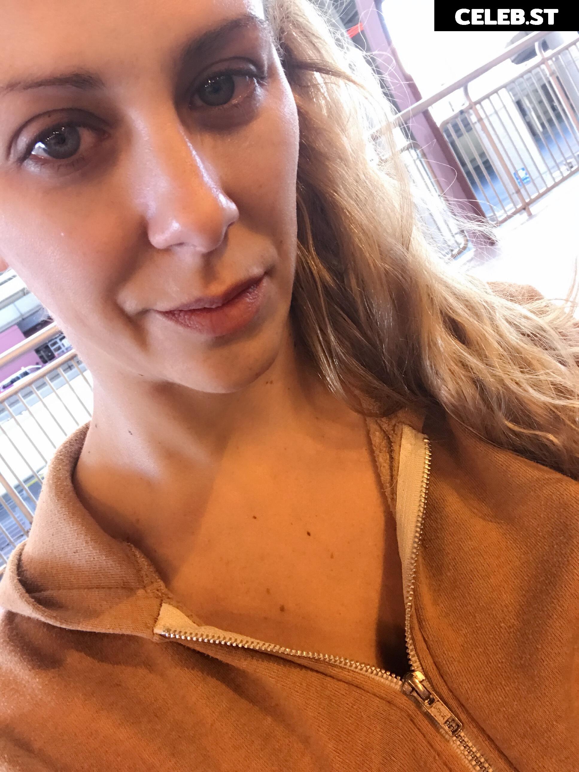 cheriedeville Image 17827863
