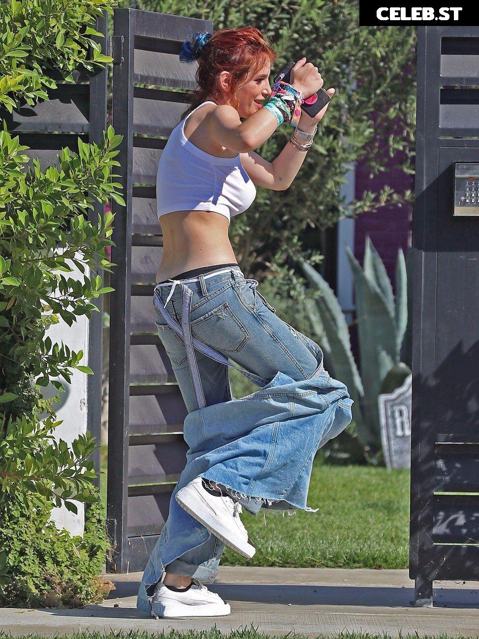Bella Thorne Image 1782137