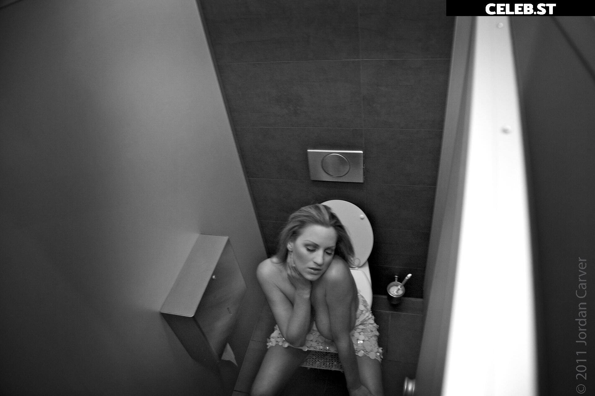 Jordan Carver Image 1776016