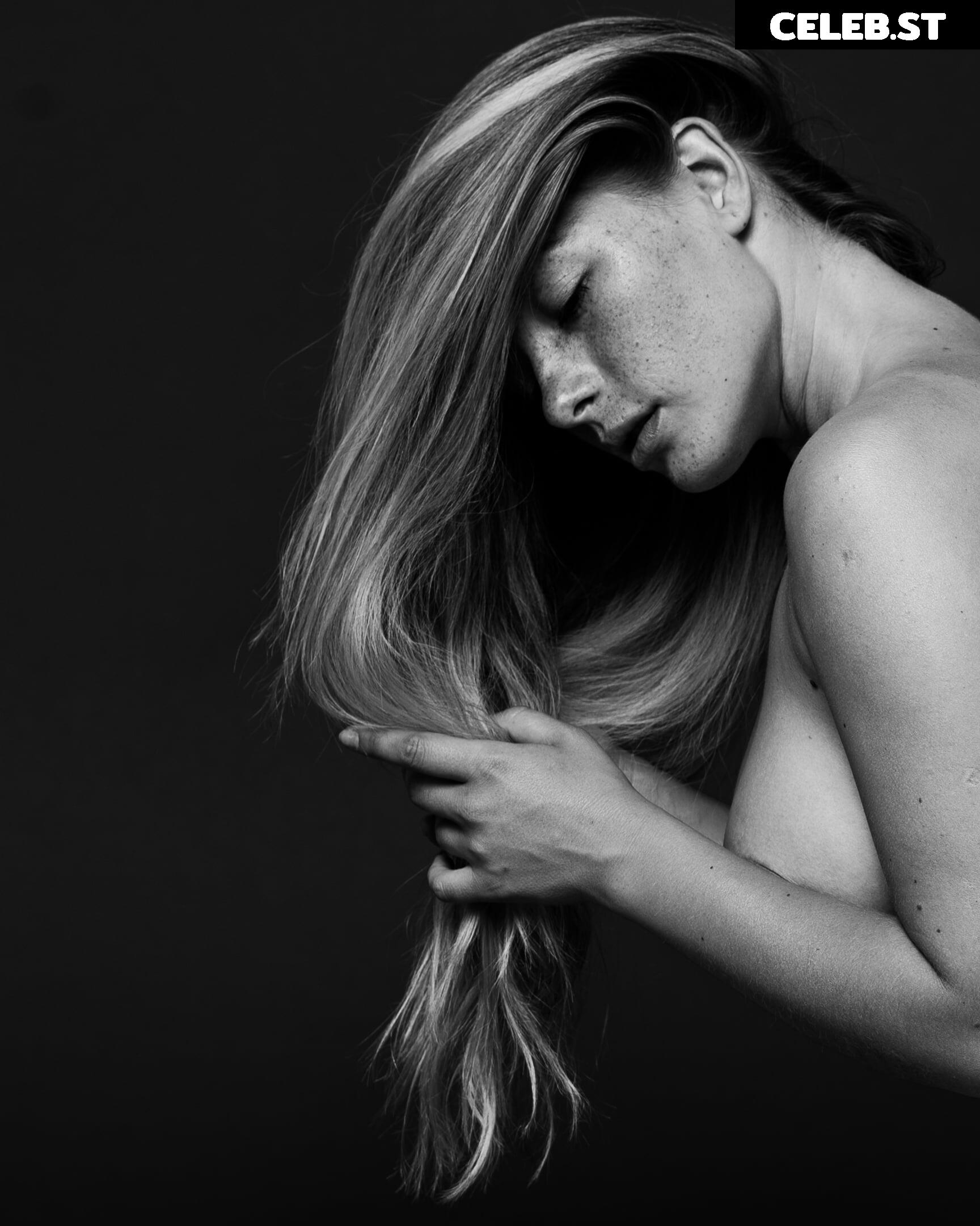 Olga Kobzar Image 1777899