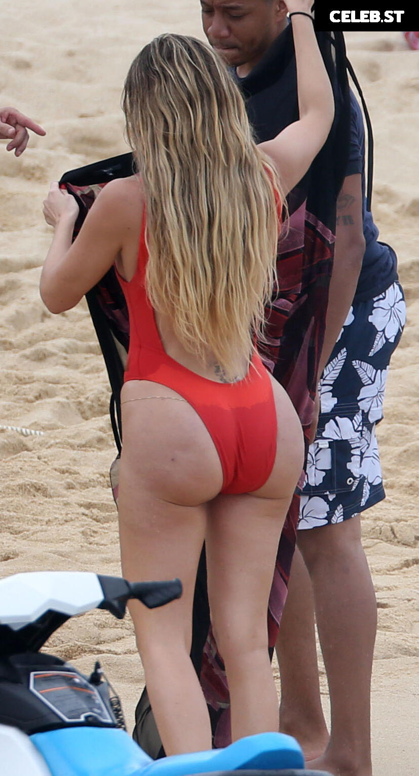 Khloé Kardashian Image 1771688