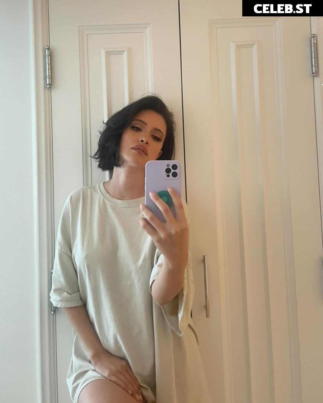 Christian Serratos Image 1771169