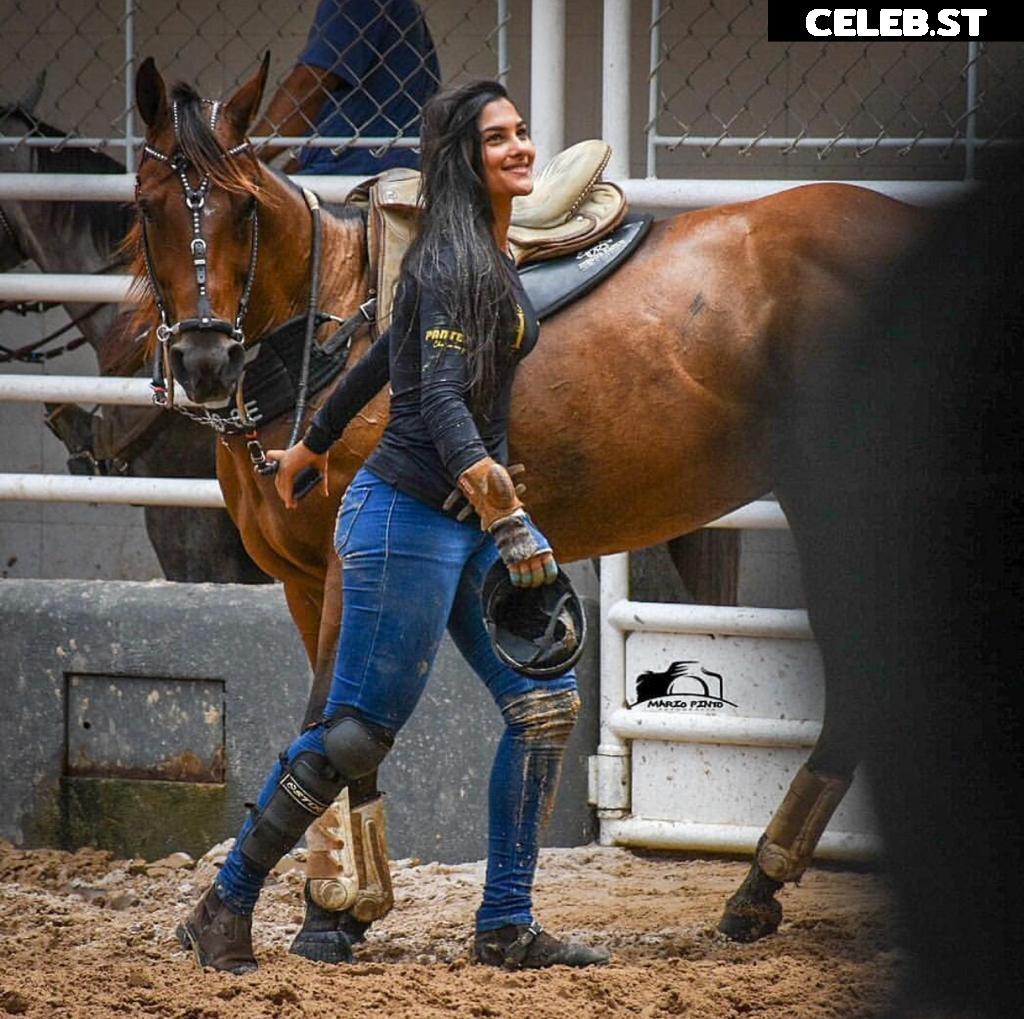 Jenniffer Emmanuellen Image 1771123