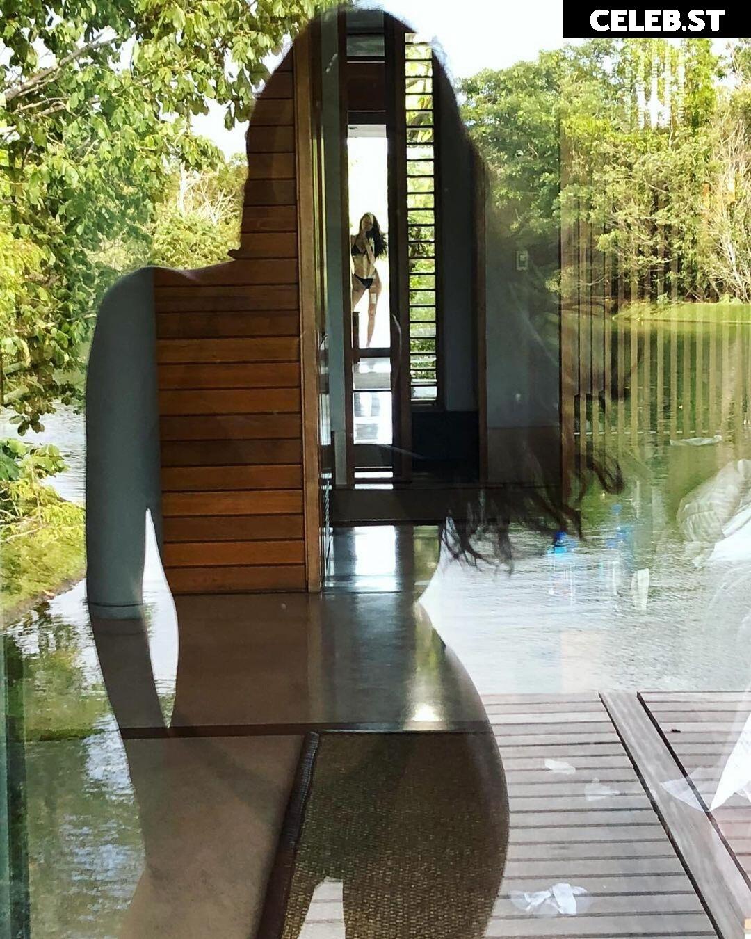 Christian Serratos Image 1771070