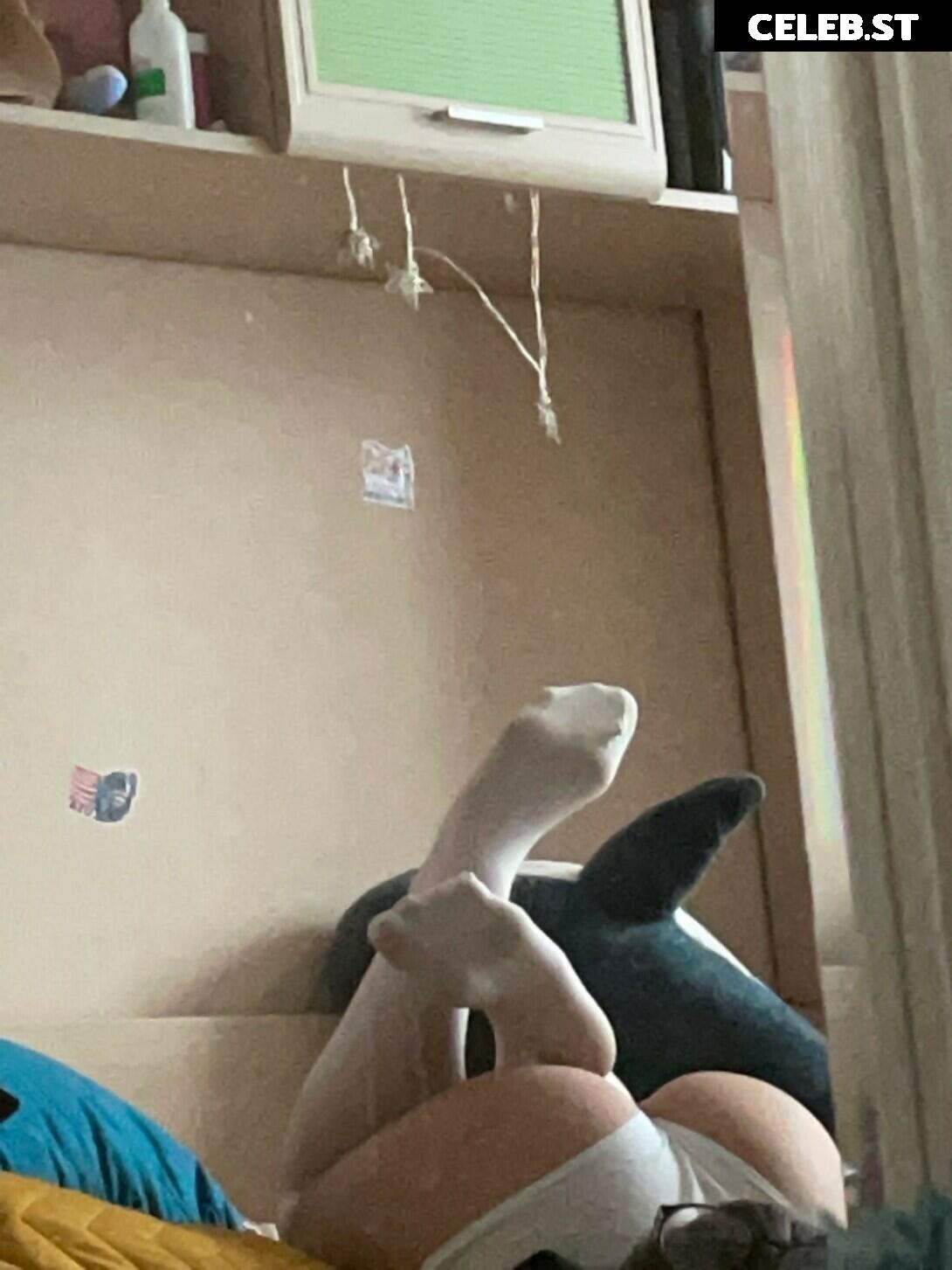 Curly_Decency Image 1779423