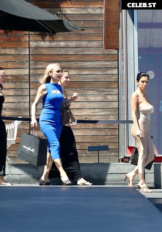 Bianca Censori Image 1761480